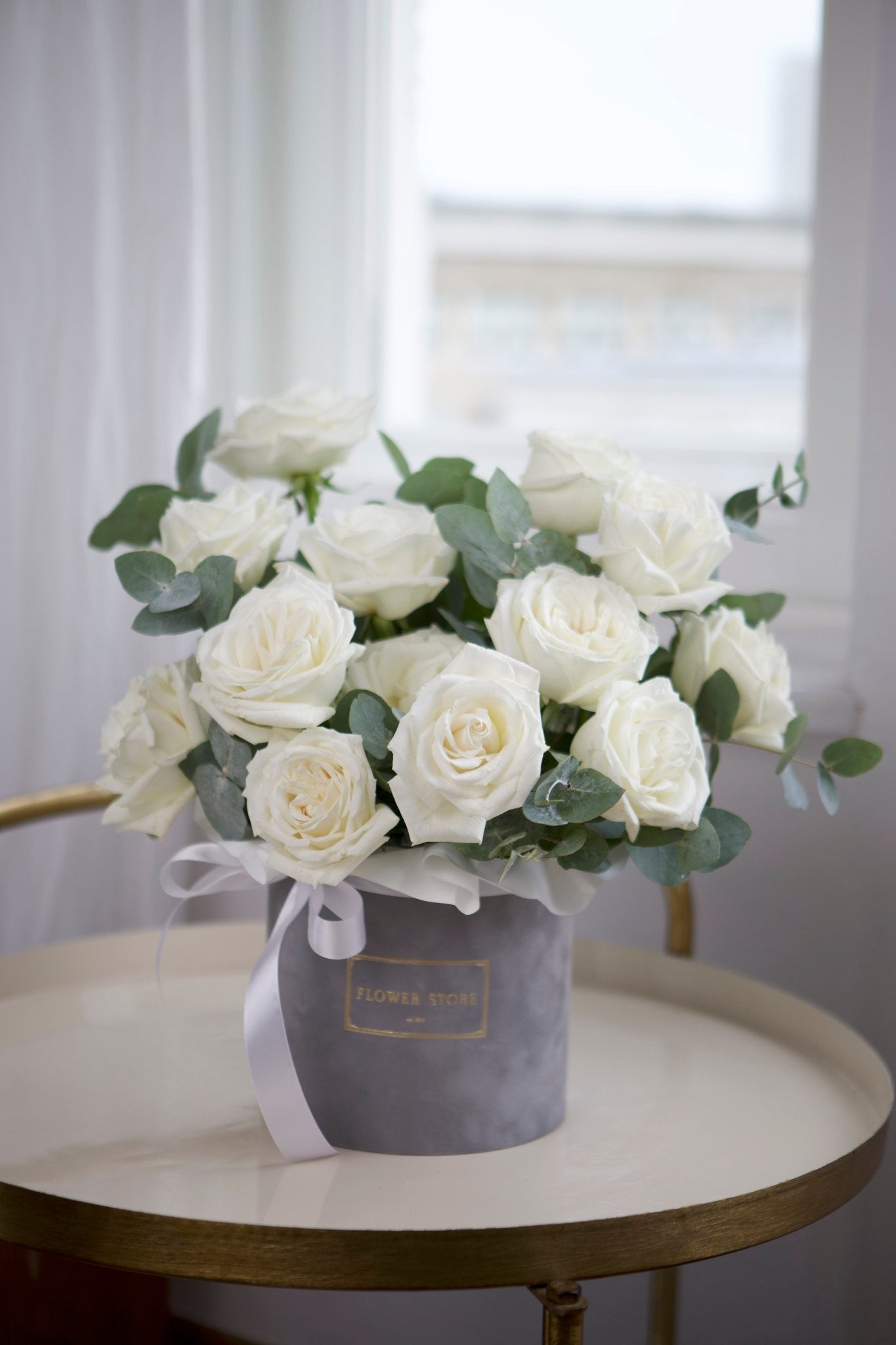 Case study: kompleksowa obsługa kwiatowa recepcji w biurowcu na Mokotowie (Służewiec) - Flower Store