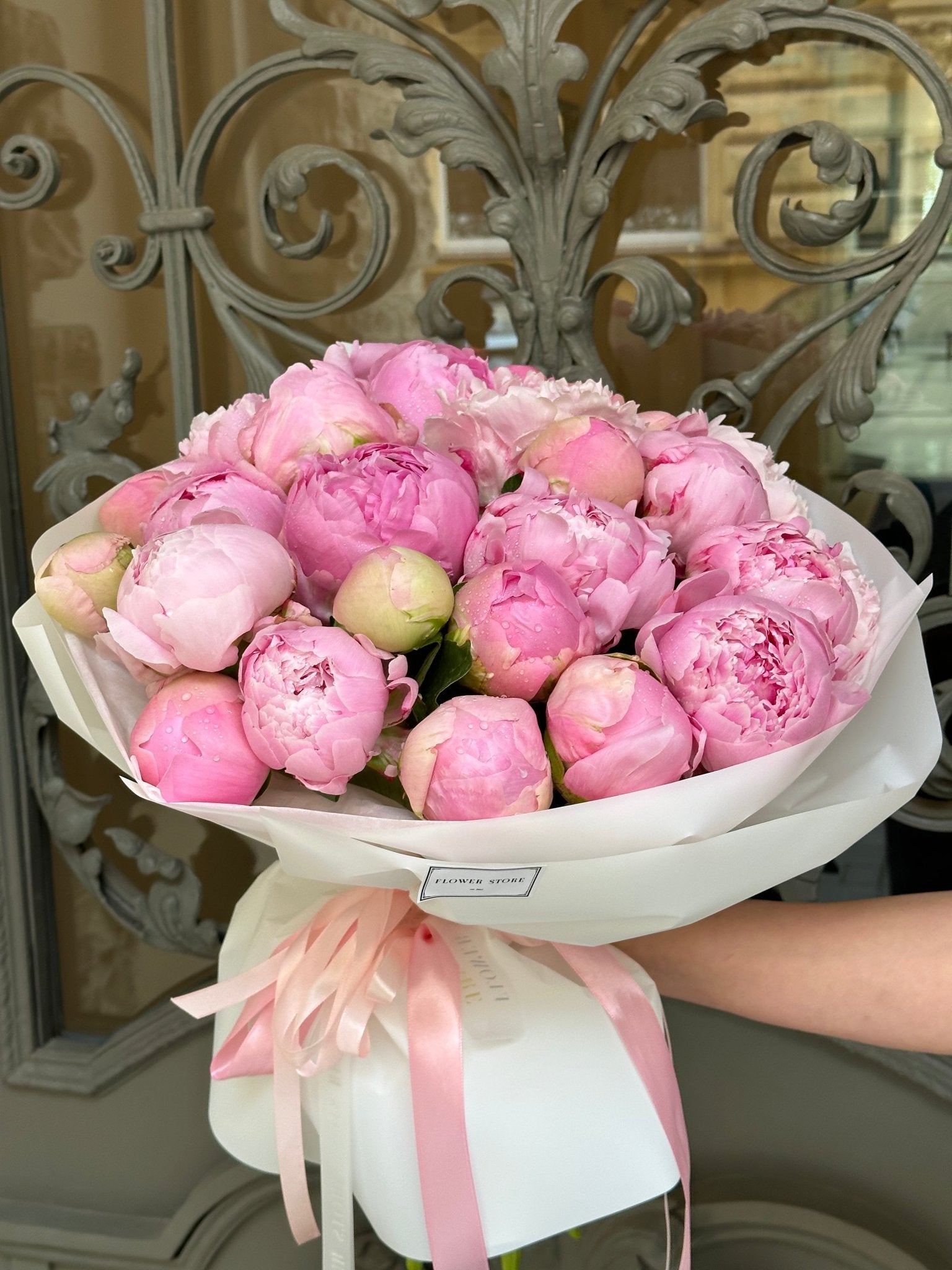 Jak przedłużyć trwałość kwiatów ciętych? 6 sprawdzonych sposobów florystów 🌸 - Flower Store