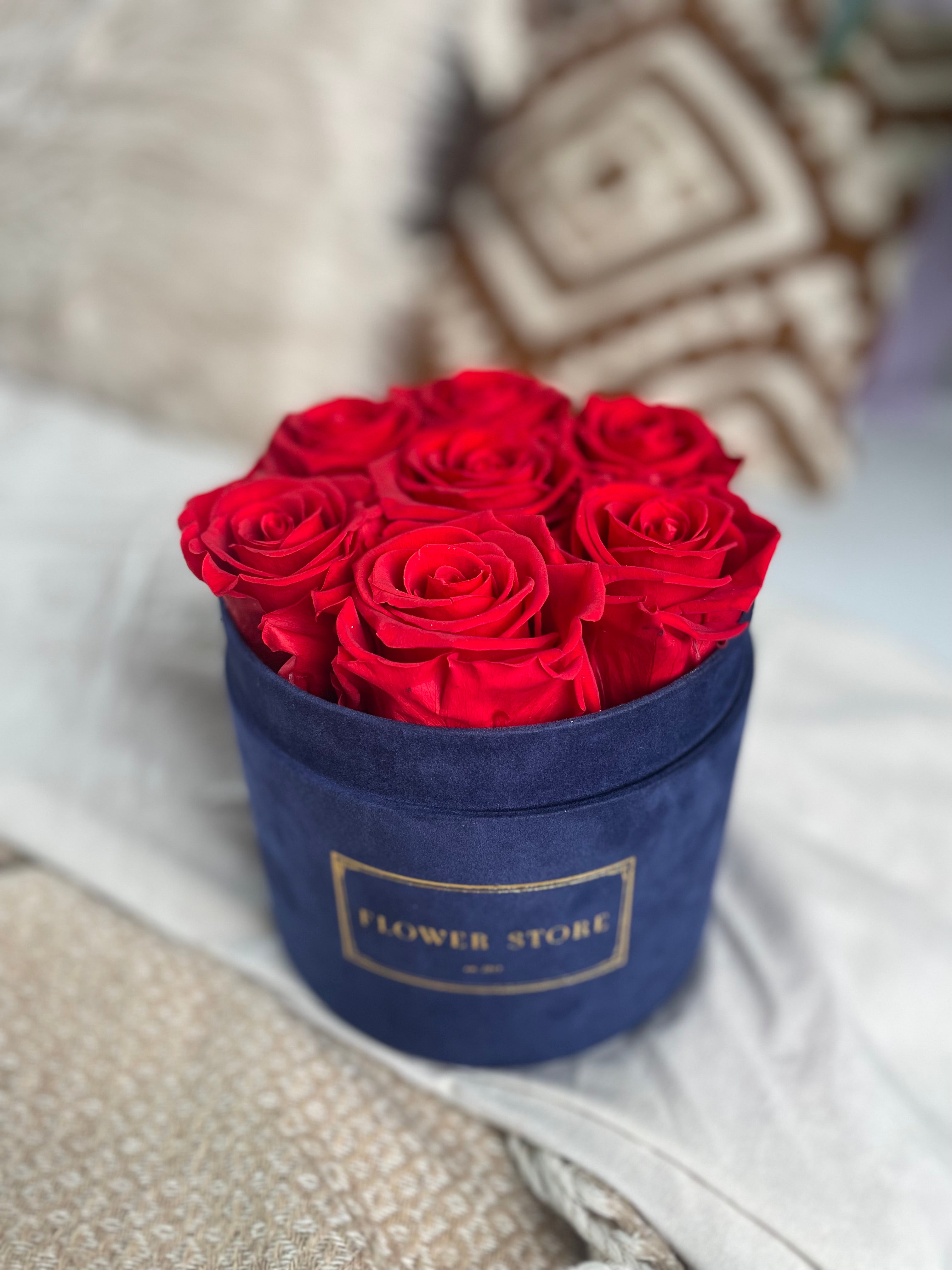 Eternal roses - medium flocked navy blue flowerbox