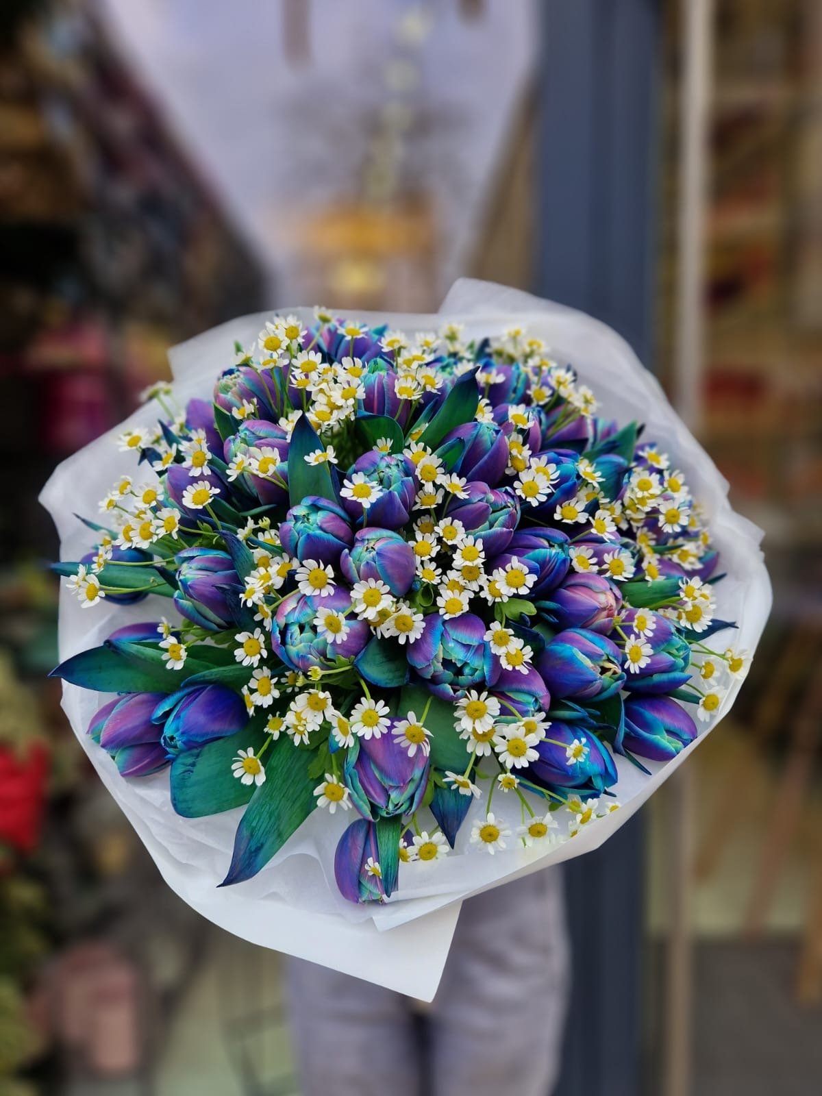 Bukiet Tulipanów Kosmicznych z rumiankiem - kwiaty Flower Store Warszawa