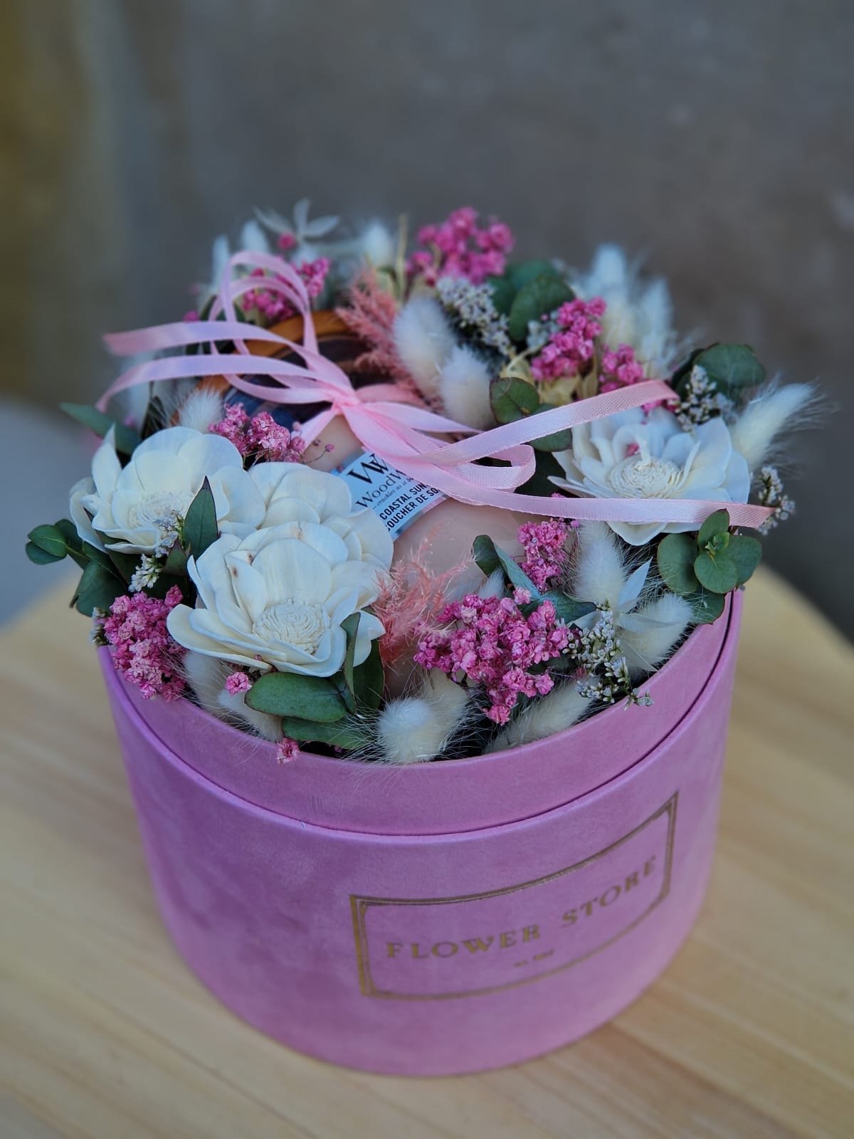 Ekskluzywny Zamykany Flowerbox i świeca - kwiaty Flower Store Warszawa