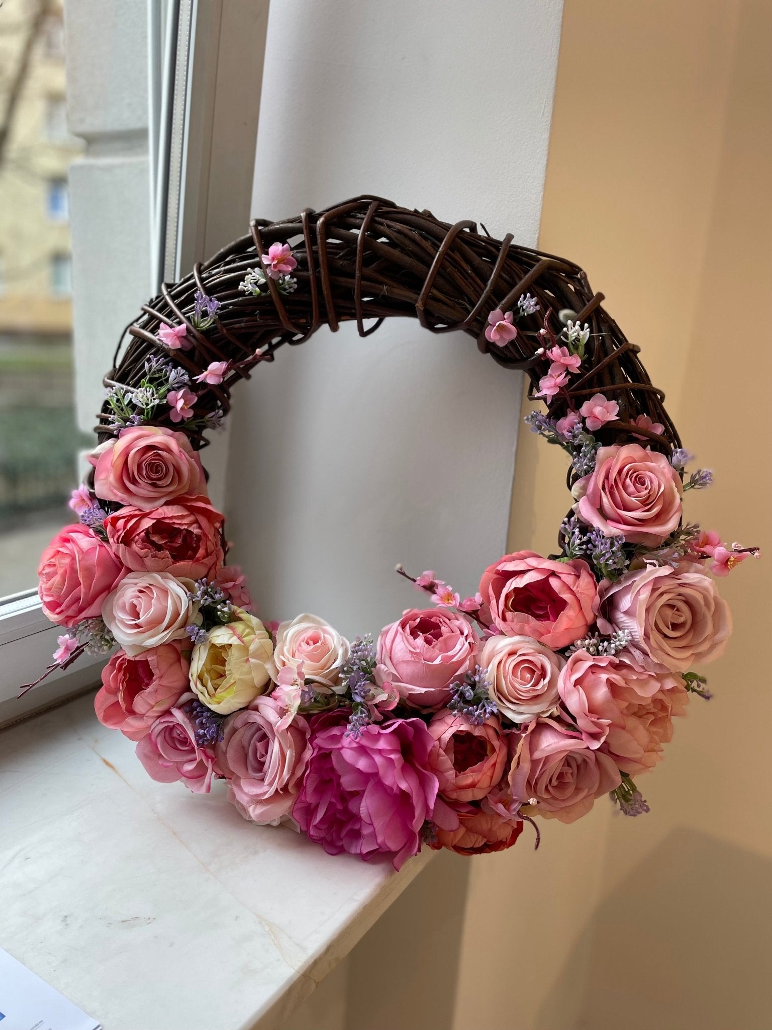 Wianek na drzwi BIAVELLA PINK - kwiaty Flower Store Warszawa