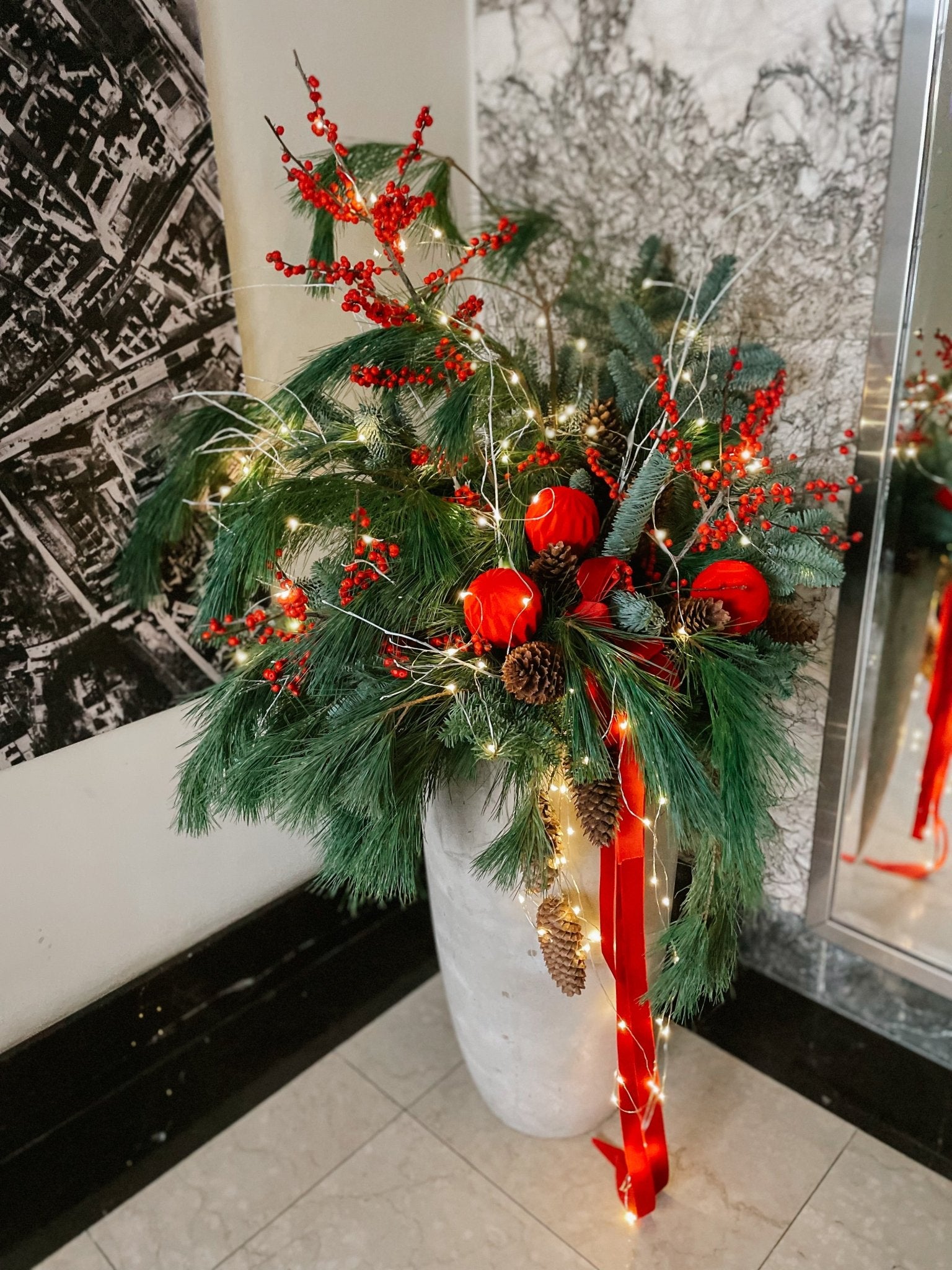 Dekoracja świąteczna w donicy 120cm - kwiaty Flower Store Warszawa