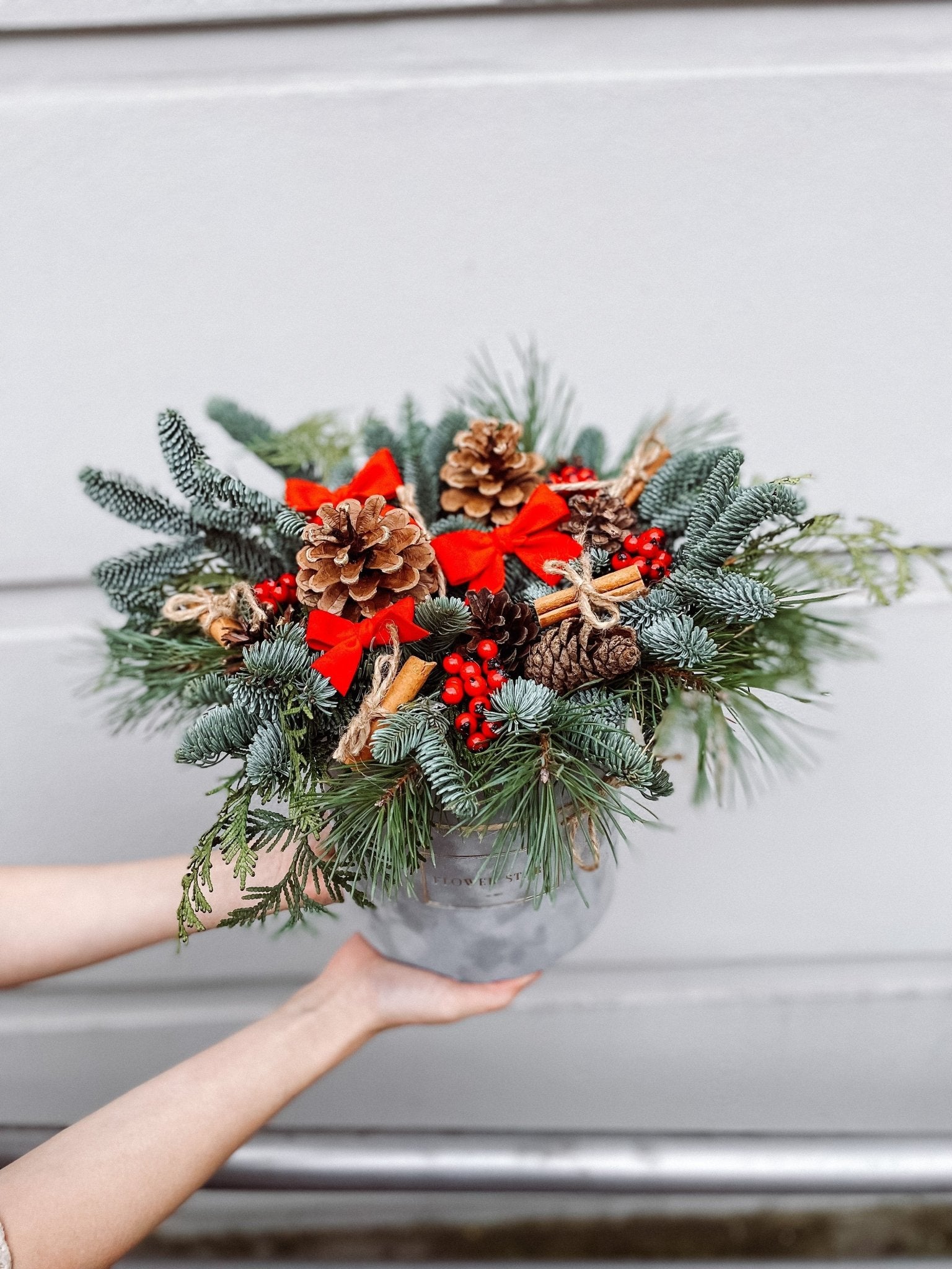 Flowerbox szary Natural Christmas - kwiaty Flower Store Warszawa