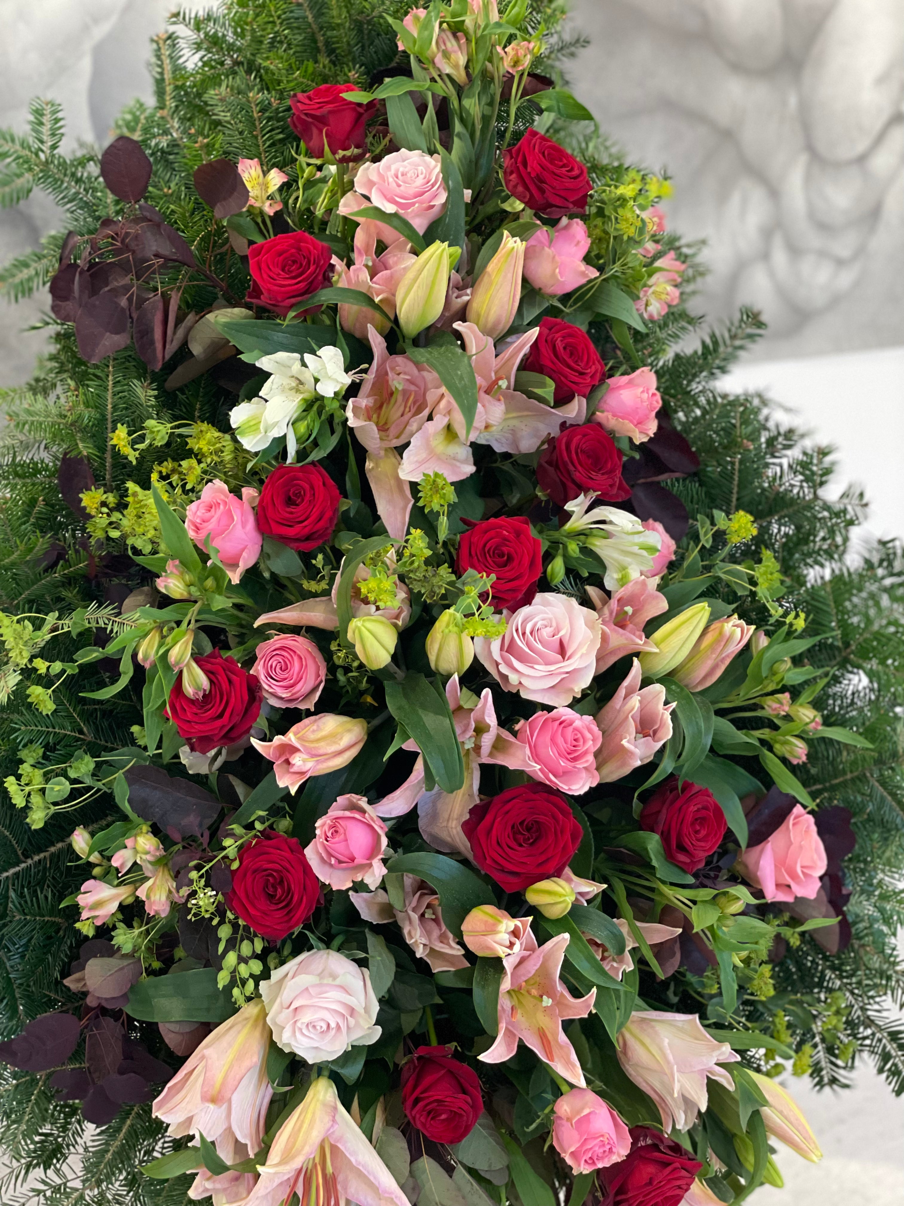 Funeral Wreath with Natural Delivery