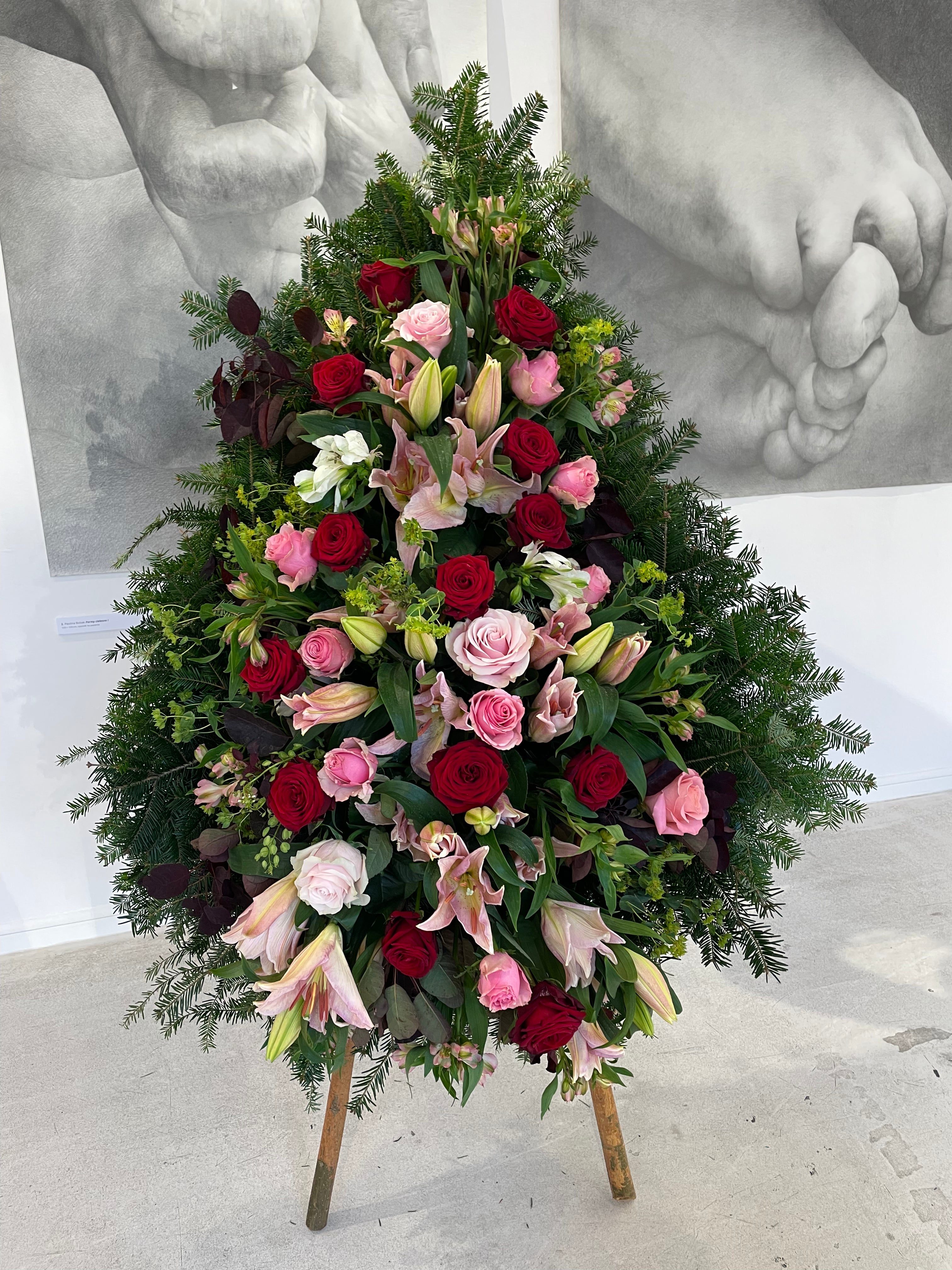 Funeral Wreath with Natural Delivery
