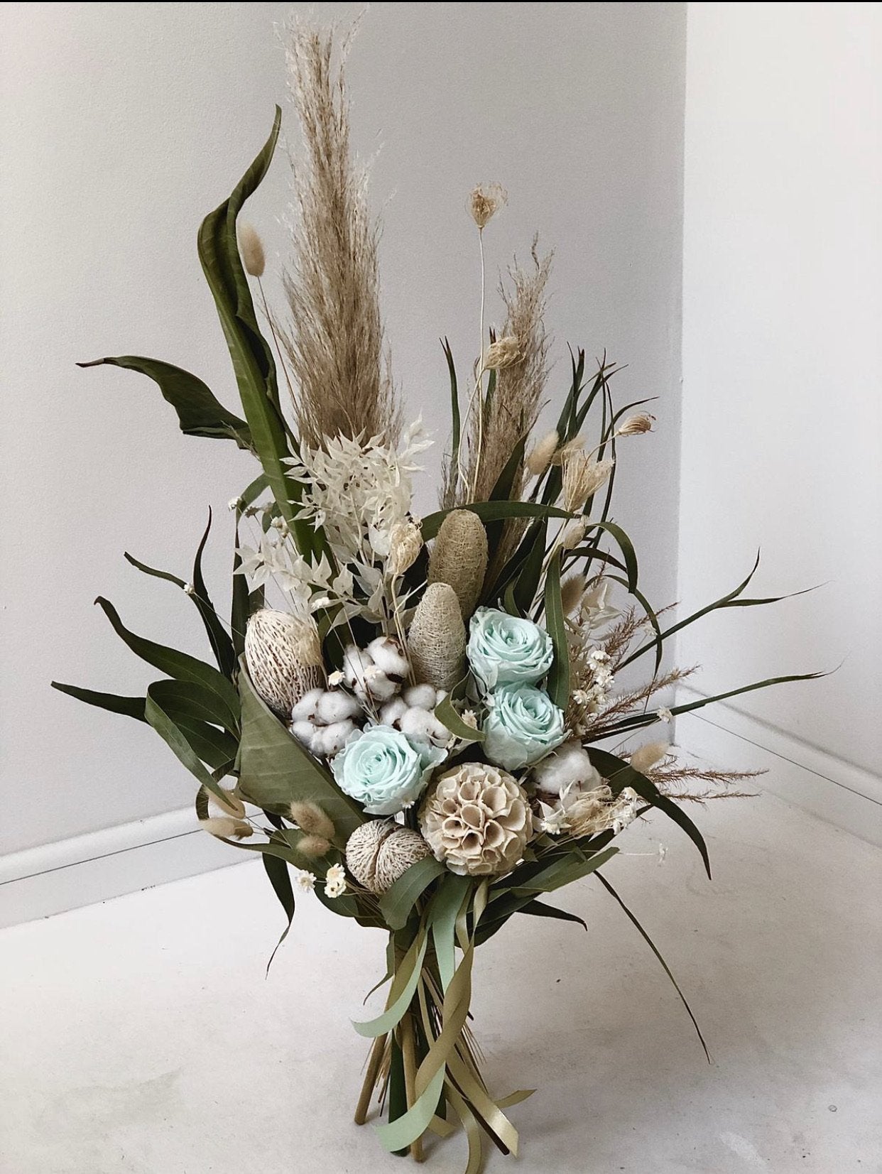 Dried bouquet - with eternal roses