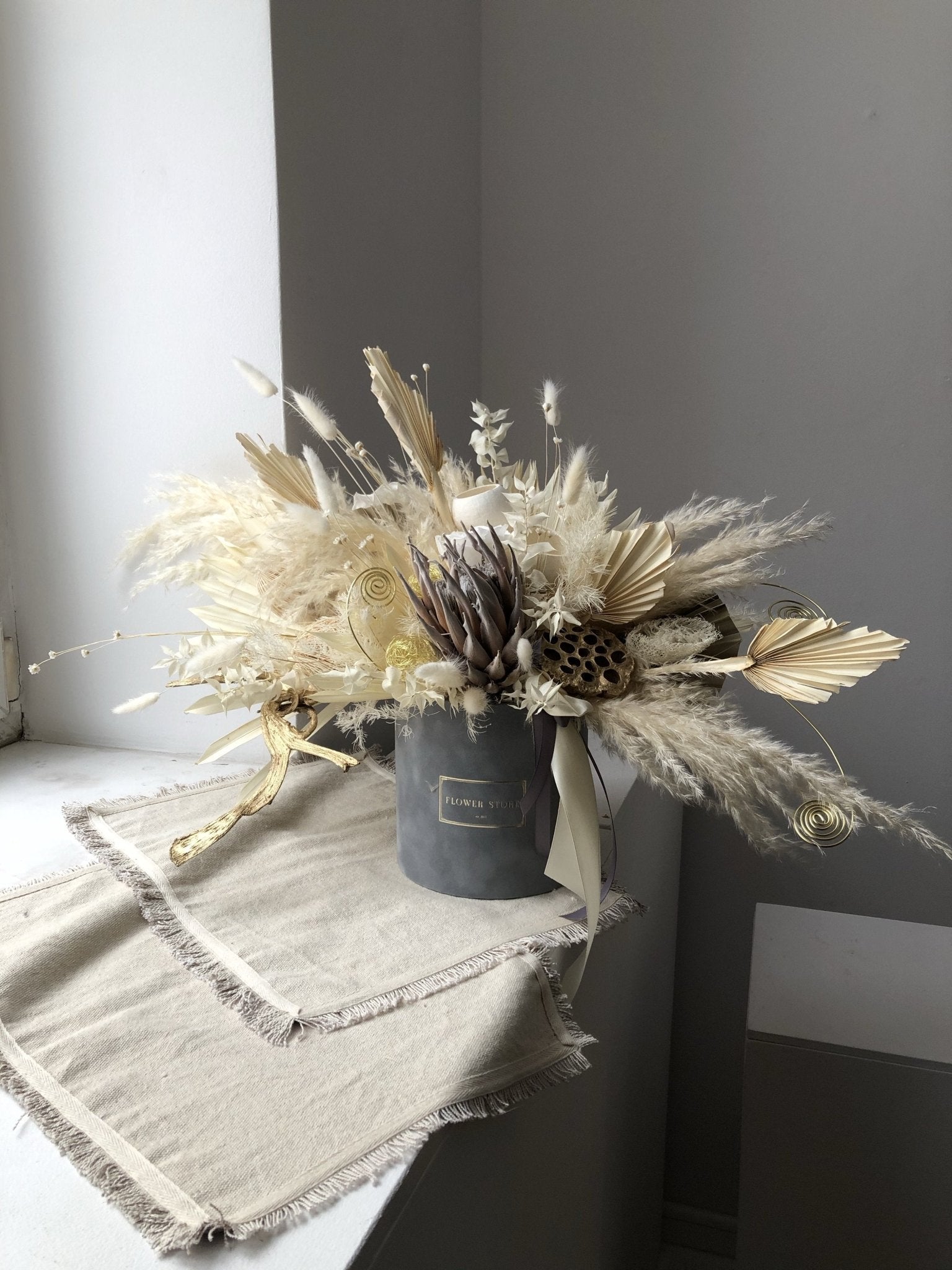 Suszona kompozycja gold - kwiaty Flower Store Warszawa