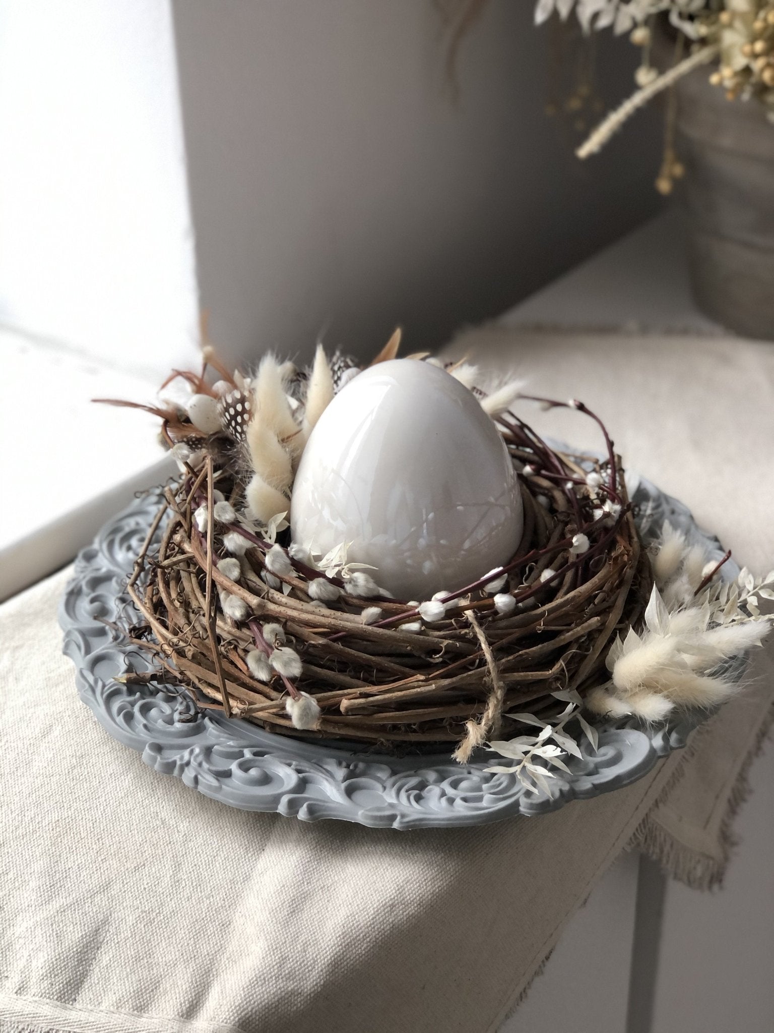 Wielkanocny talerz - dekoracja - kwiaty Flower Store Warszawa