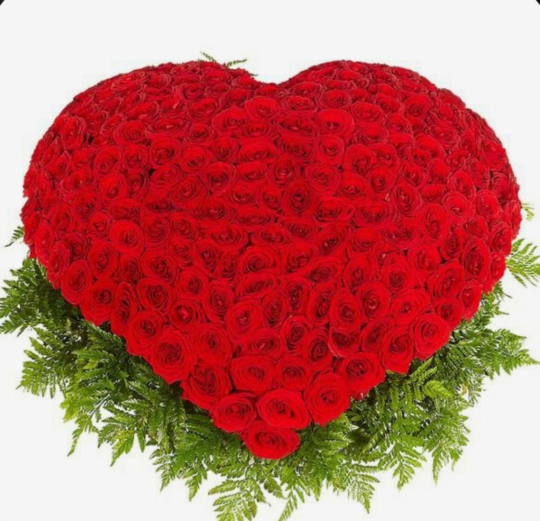 Wieniec Pogrzebowy Serce - kwiaty Flower Store Warszawa