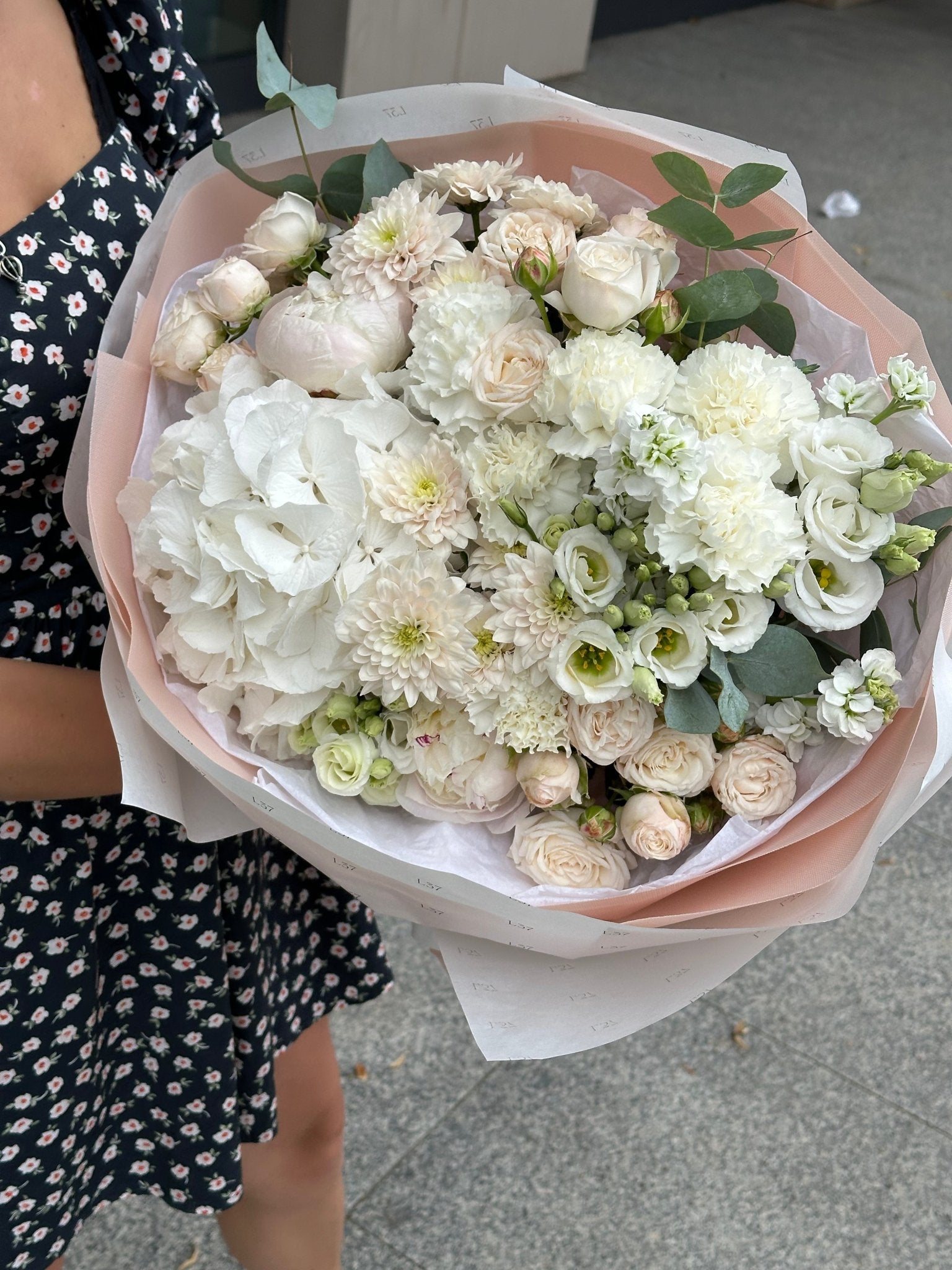 Kwiaty w kolorach zimy – inspiracje na chłodniejsze miesiące! - Flower Store