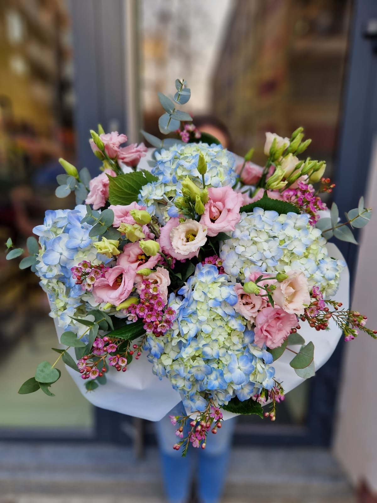 Najlepsze kwiaty na prezent – co wybrać na urodziny, rocznicę i inne okazje? - Flower Store