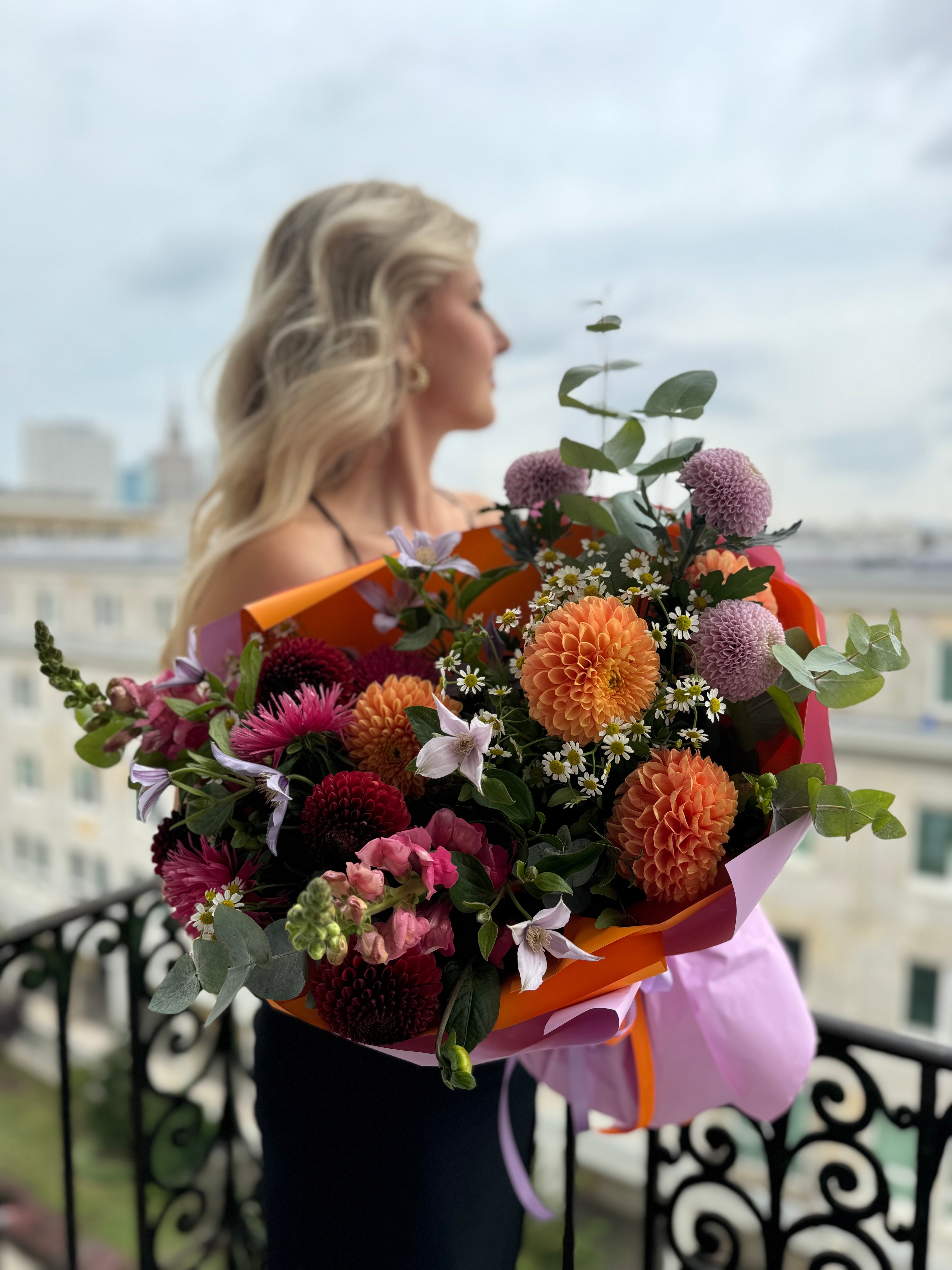 Dahlia flower bouquet