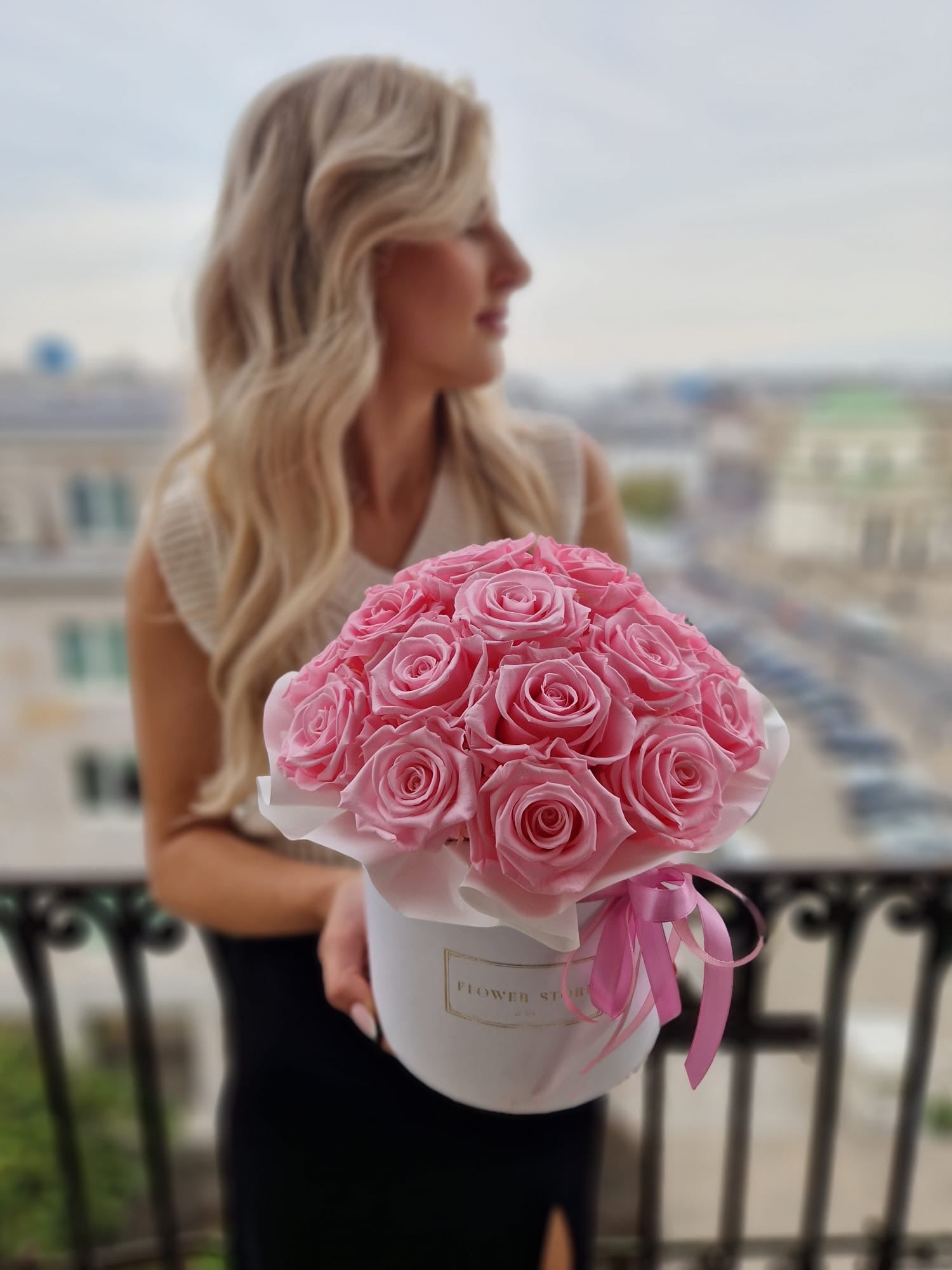 Eternal pink roses, round white flowerbox - flowers with delivery