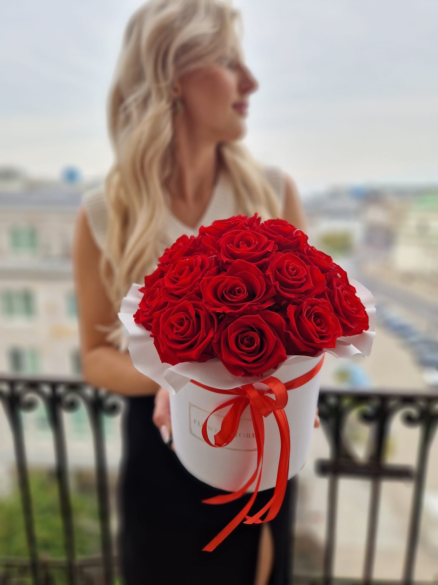 Eternal red roses - white flowerbox dome - flowers with delivery