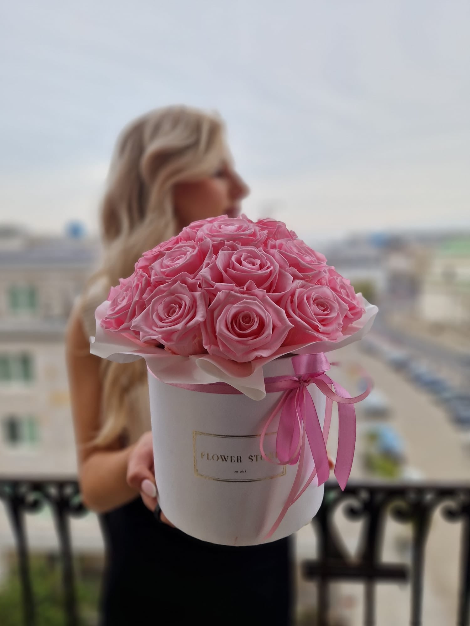 Eternal pink roses, round white flowerbox - flowers with delivery