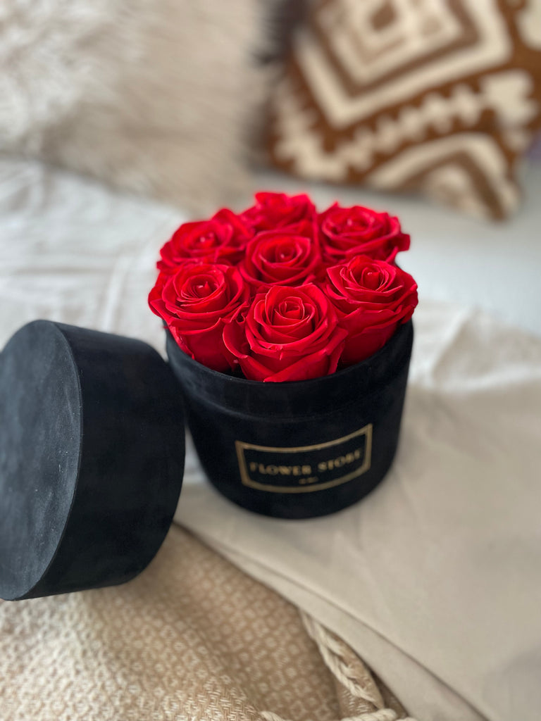 Wieczne róże - średni flokowany czarny flowerbox
