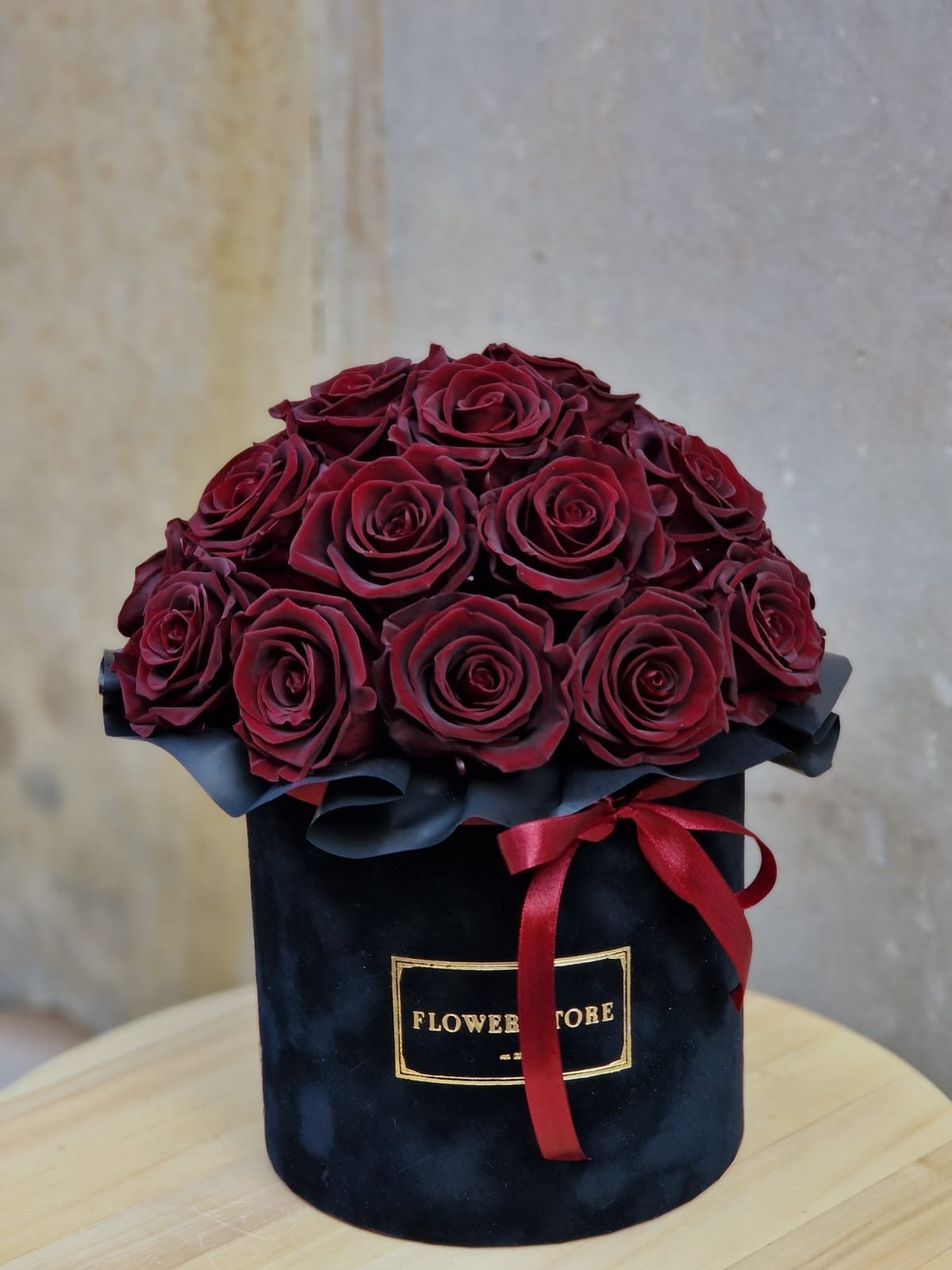 Burgundowe wieczne róże Flowerbox czarny NOWOŚĆ - kwiaty Flower Store Warszawa