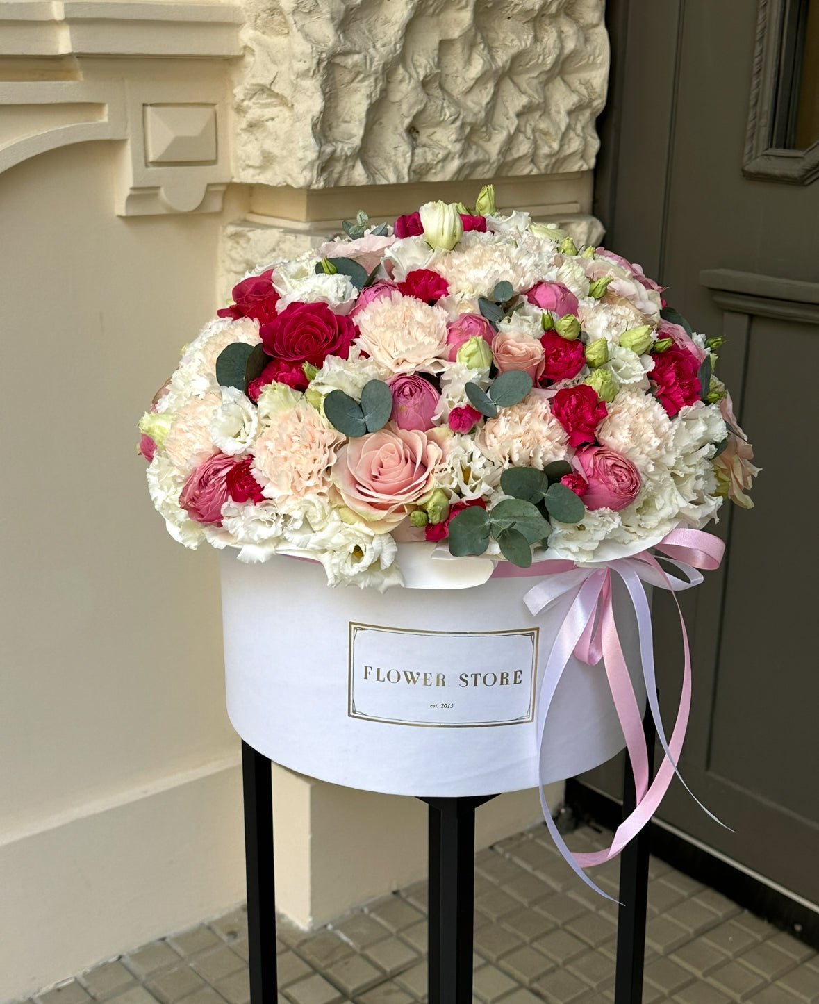 Flowerbox Królowa Dnia - kwiaty Flower Store Warszawa