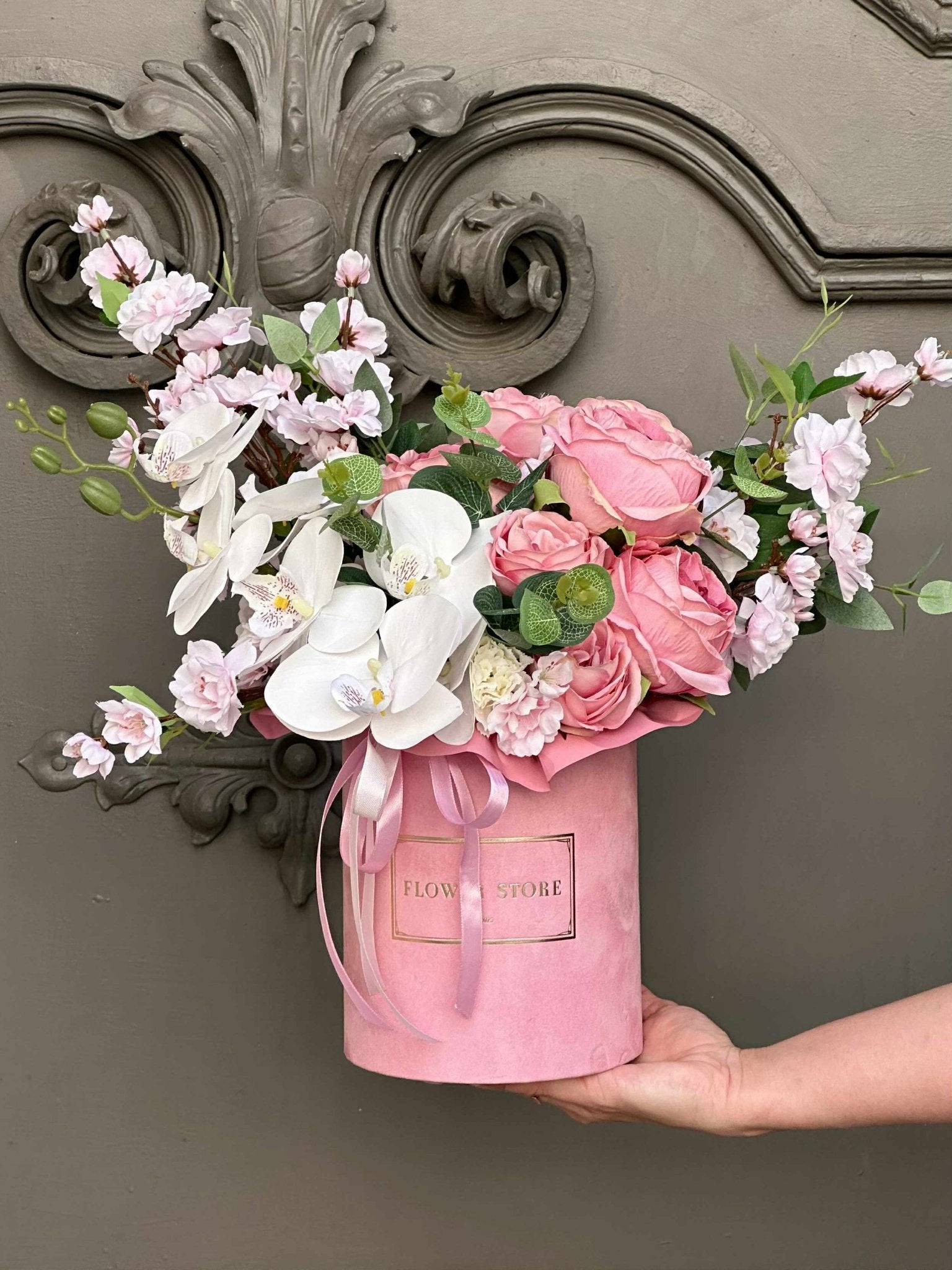 Flowerbox ze sztucznymi Różami, Storczykami i kwiatami Wiśni - kwiaty Flower Store Warszawa