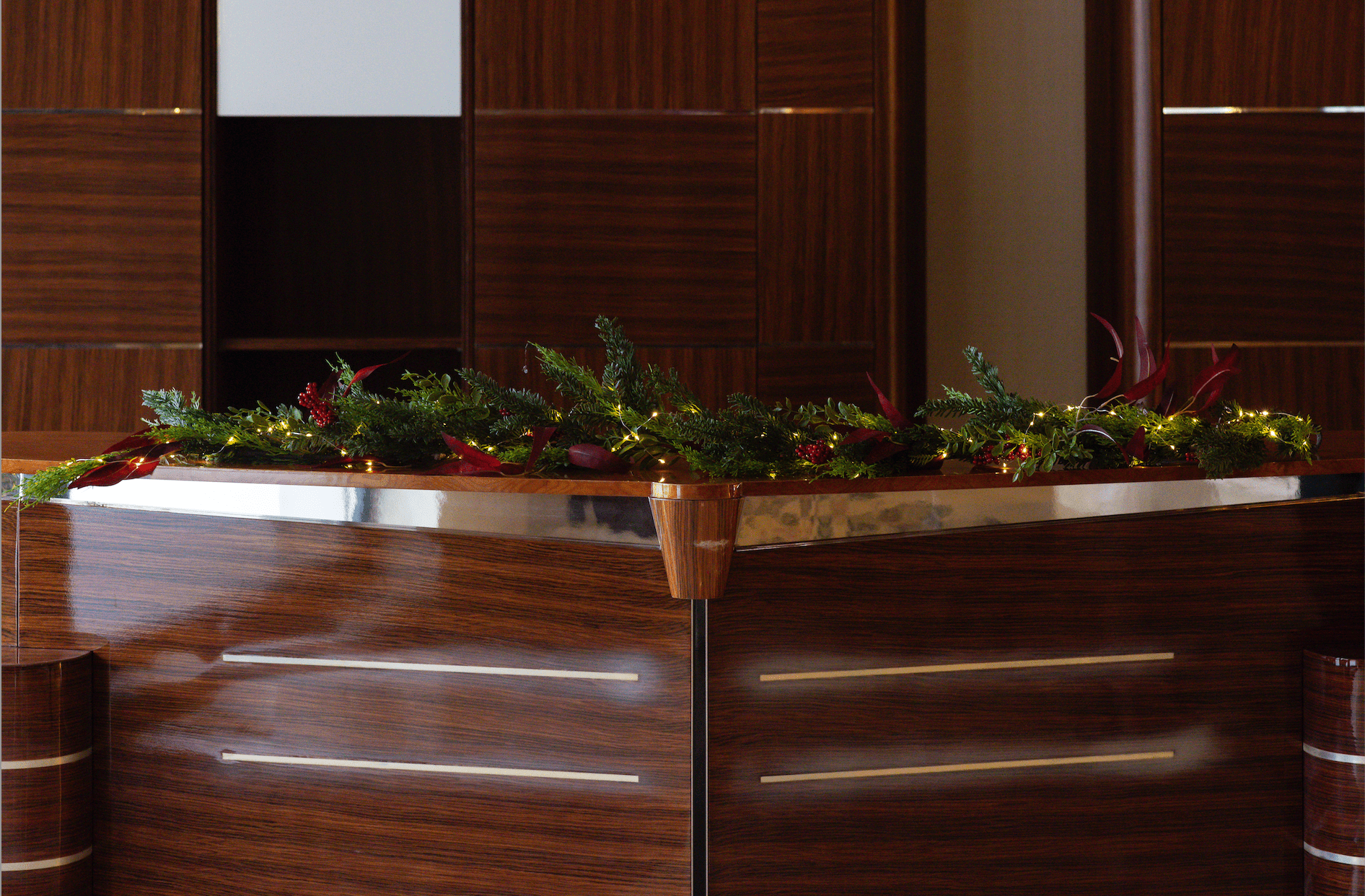 Girlanda czerwona lekkość – 160 cm - kwiaty Flower Store Warszawa