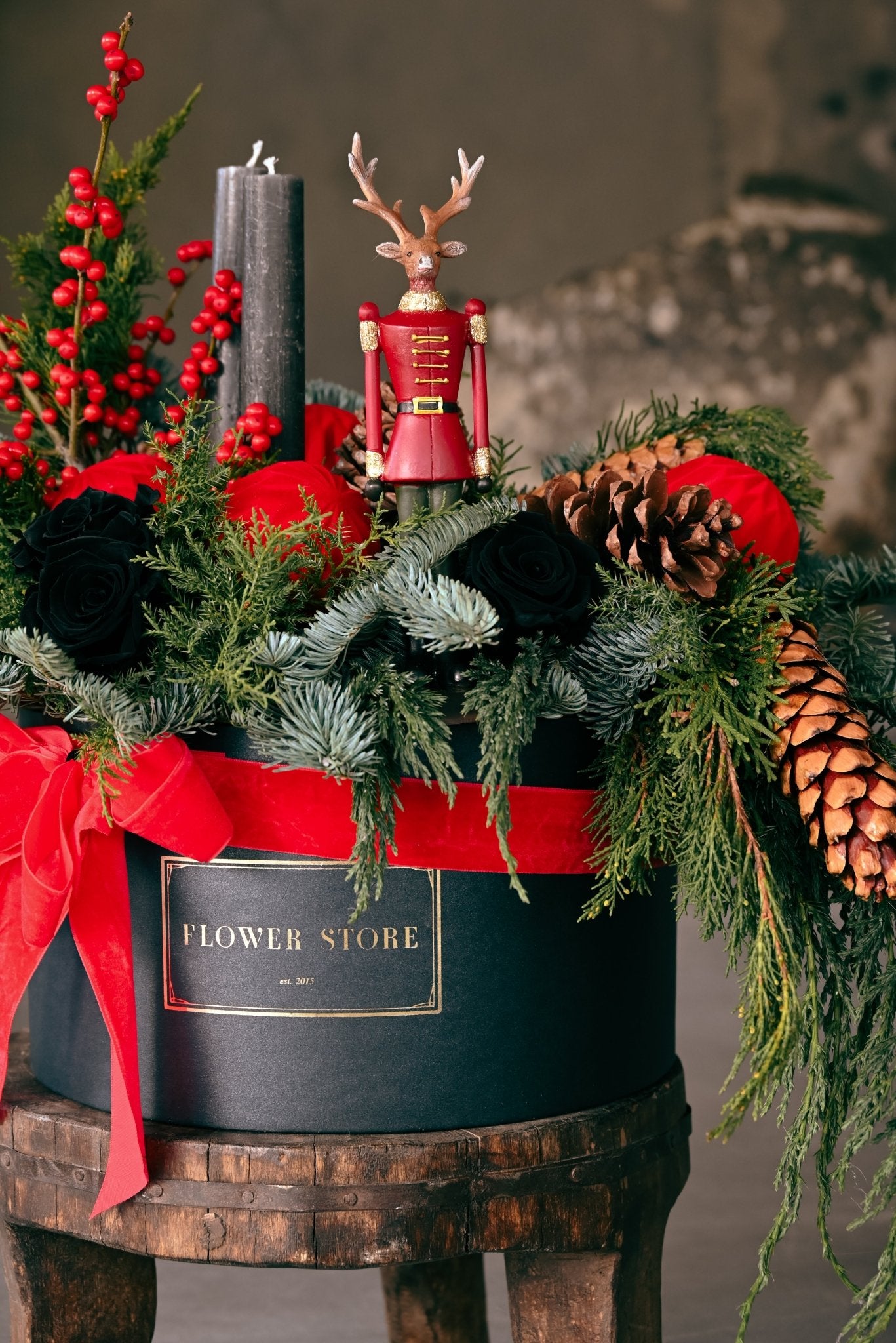 Grande stroik świąteczny premium Strażnik Świąt - kwiaty Flower Store Warszawa