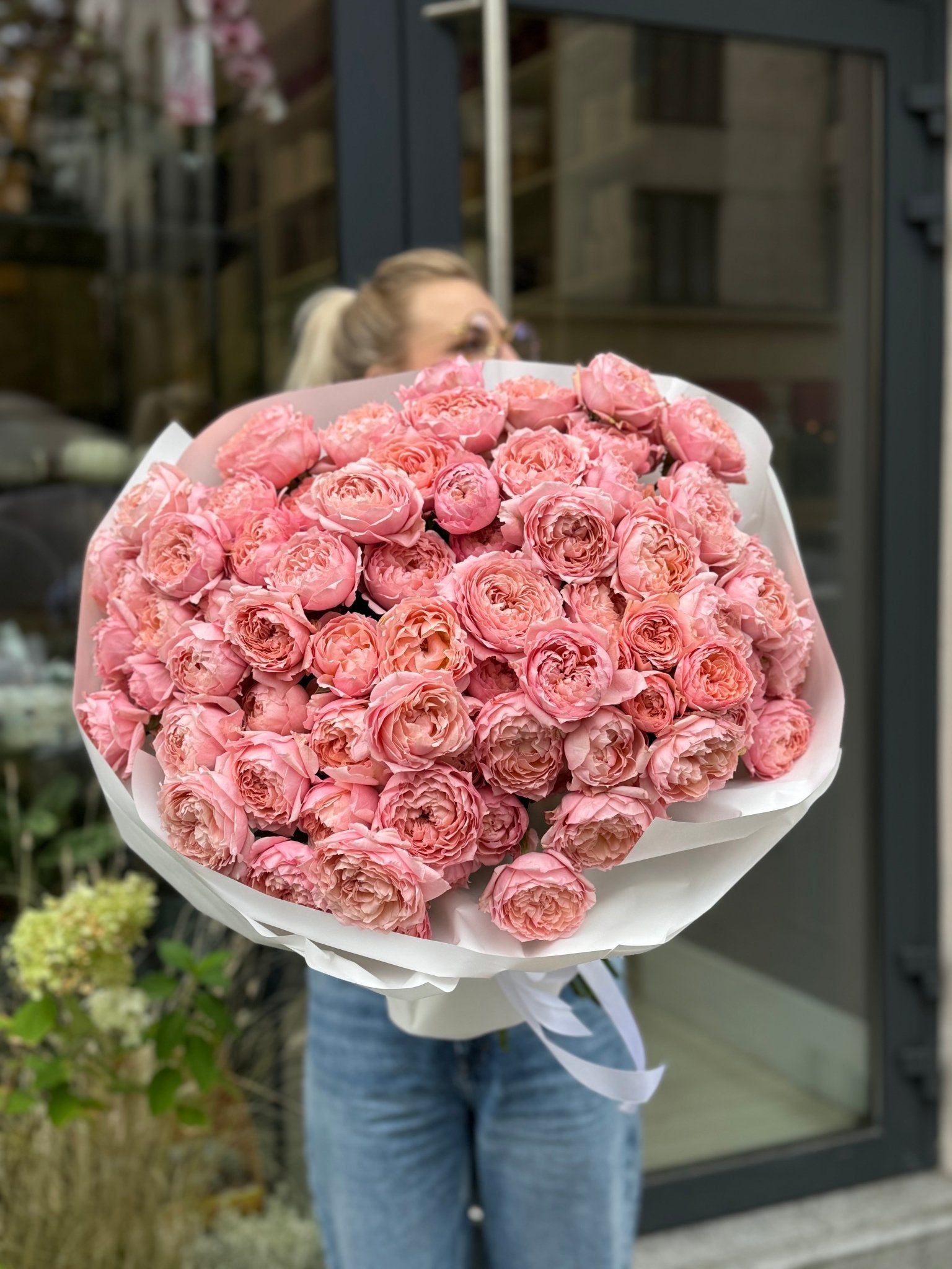 Róże gałązkowe Julietta - kwiaty Flower Store Warszawa