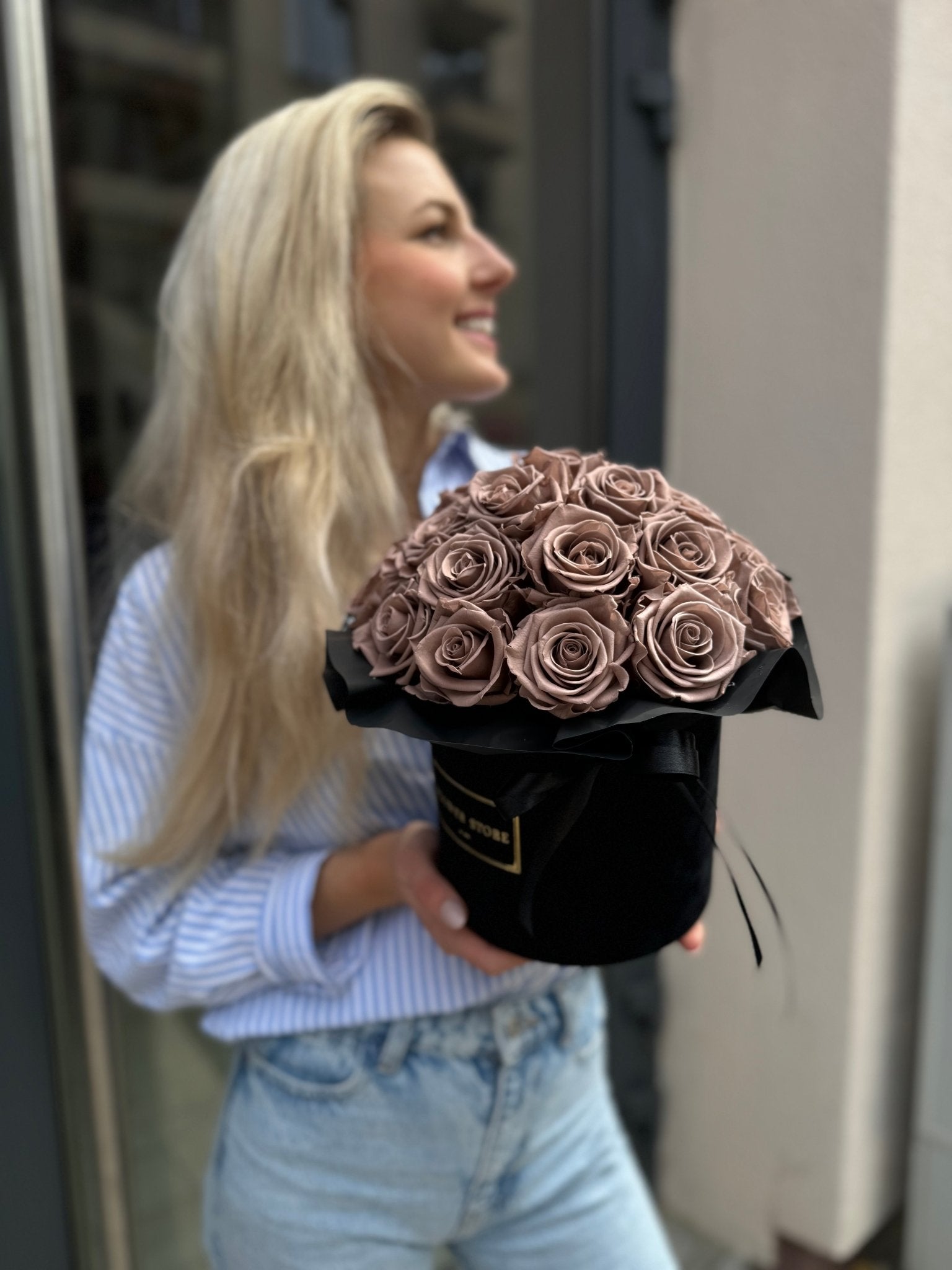 Wieczne róże Midnight toffie Nowość - kwiaty Flower Store Warszawa