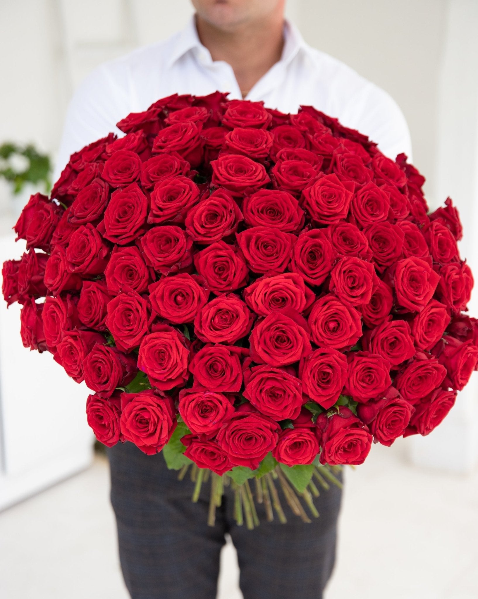 101 Czerwonych Róż – Niezapomniany Prezent z Dostawą - kwiaty Flower Store Warszawa