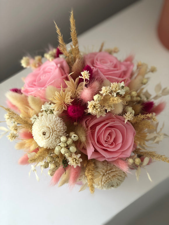Small flocked dried flowerbox with 3 pink eternal roses