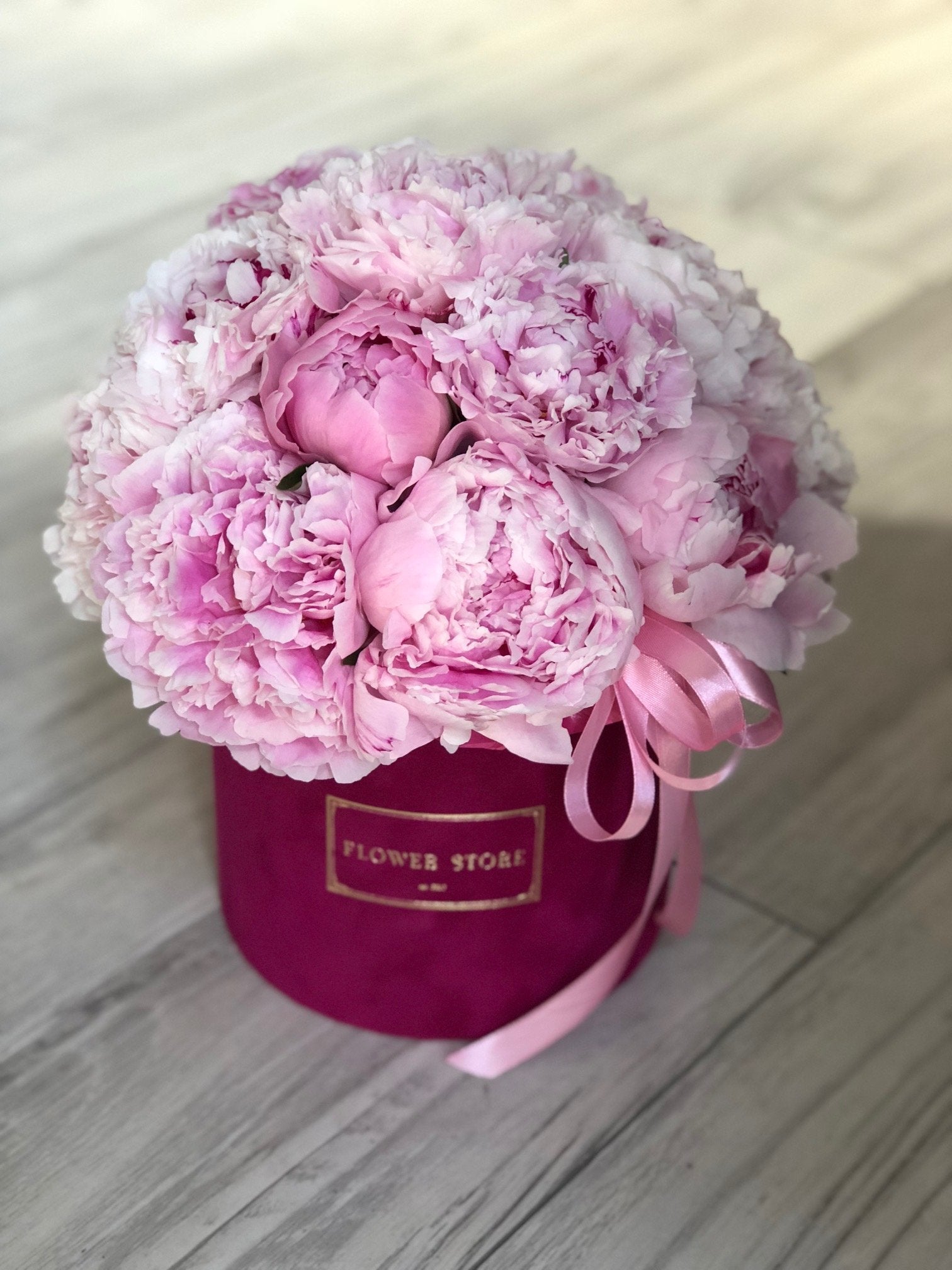 Fuchsia flocked flowerbox with peonies - live flowers with delivery