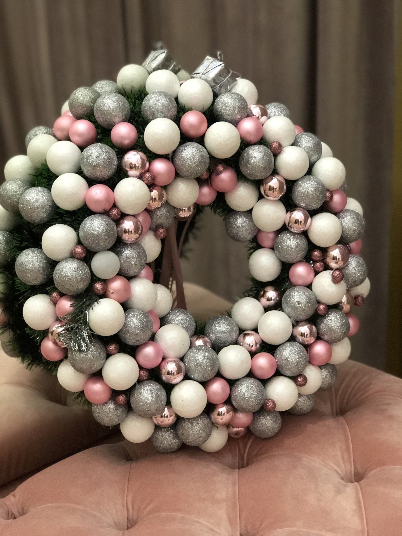 Biało różowy wianek - kwiaty Flower Store Warszawa