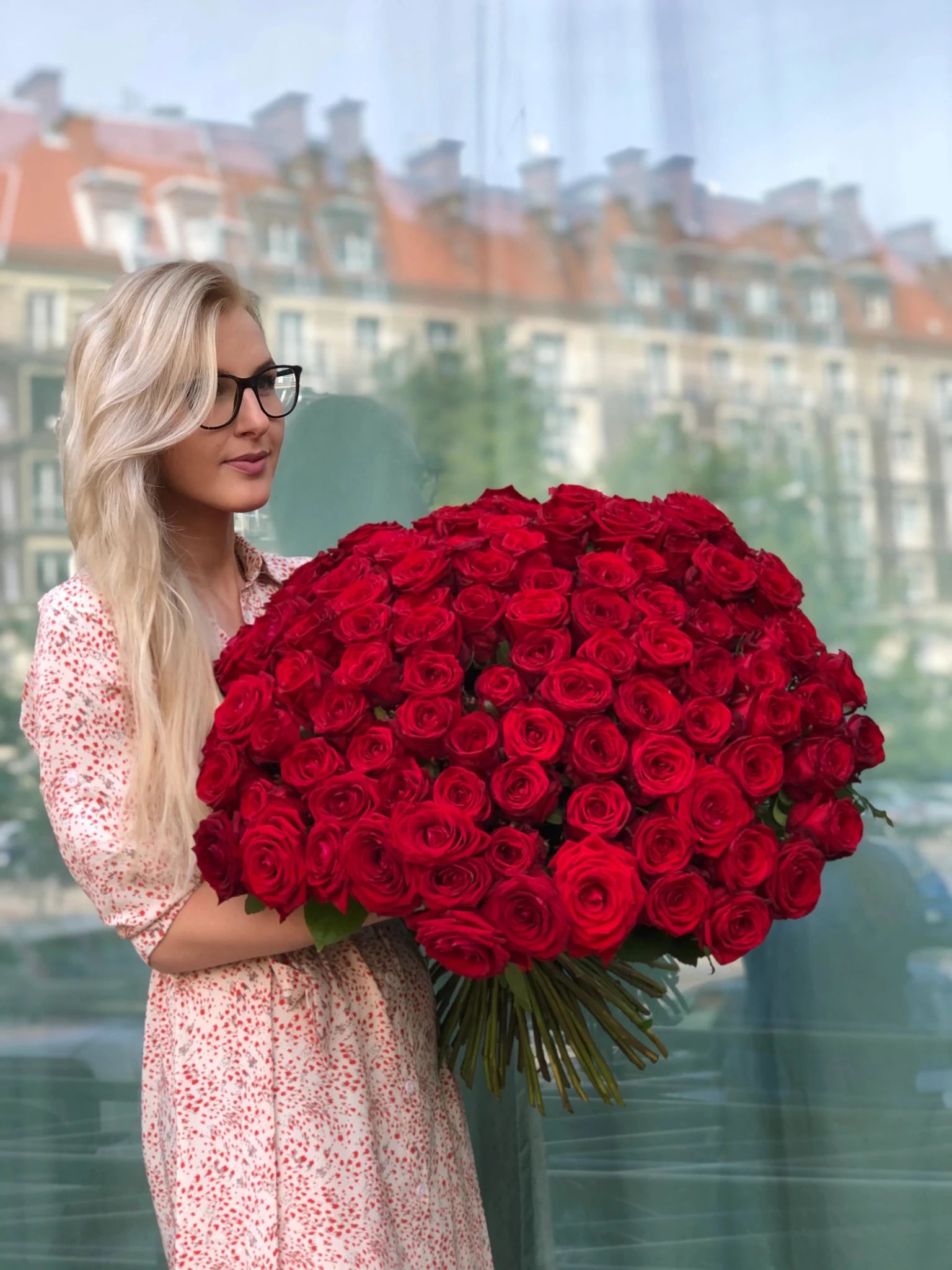 Bukiet 101 róż Kocham Cię Walentynkowy - kwiaty Flower Store Warszawa