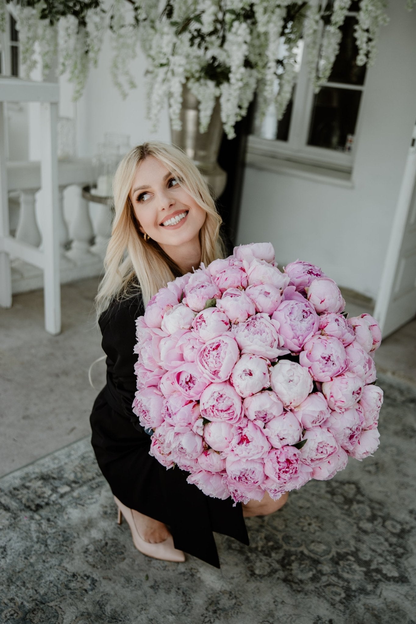 Bukiet piwonie różowe kwiaty żywe z dostawą - kwiaty Flower Store Warszawa