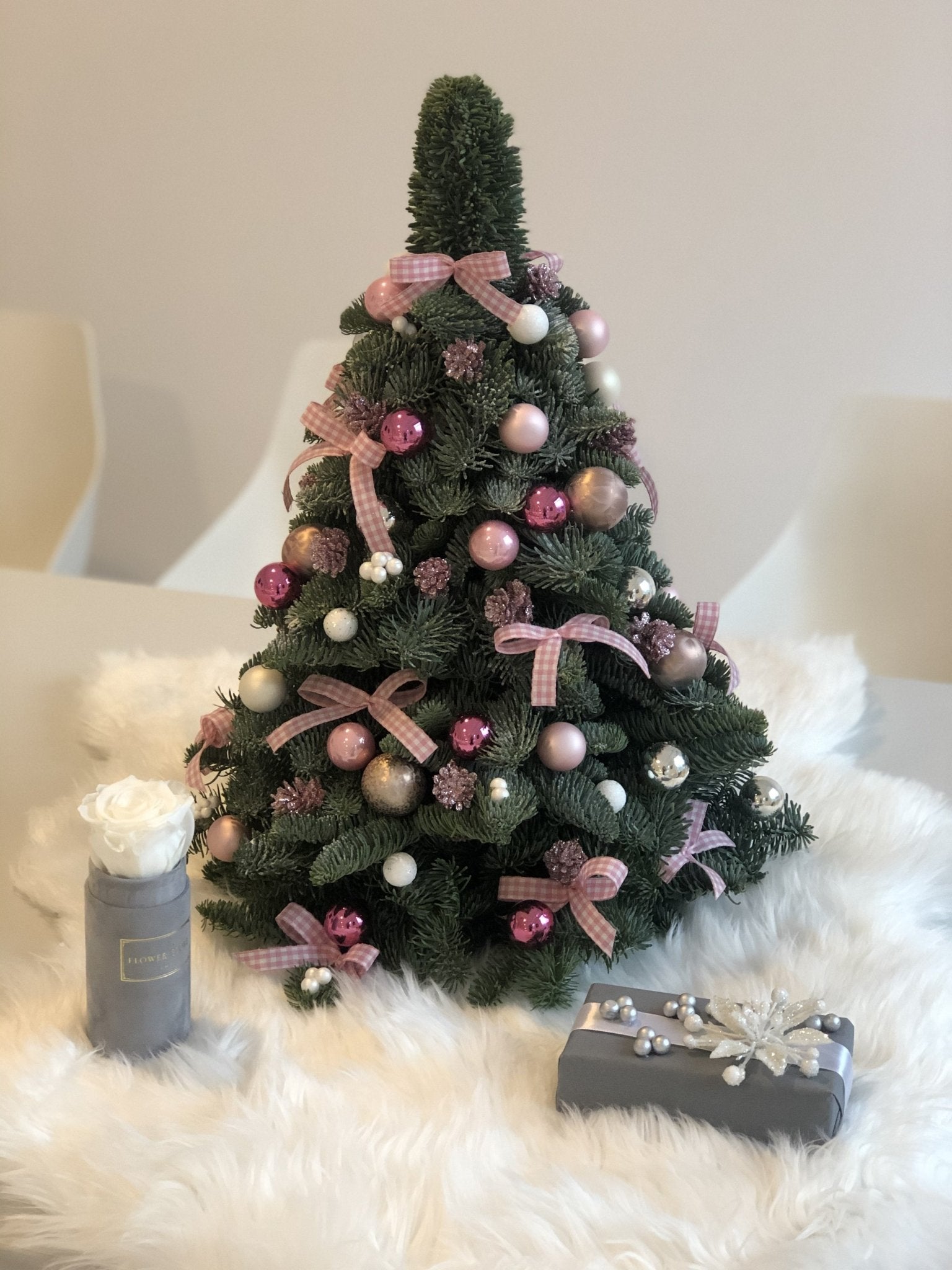 Choinka żywa - "Rose" - kwiaty Flower Store Warszawa