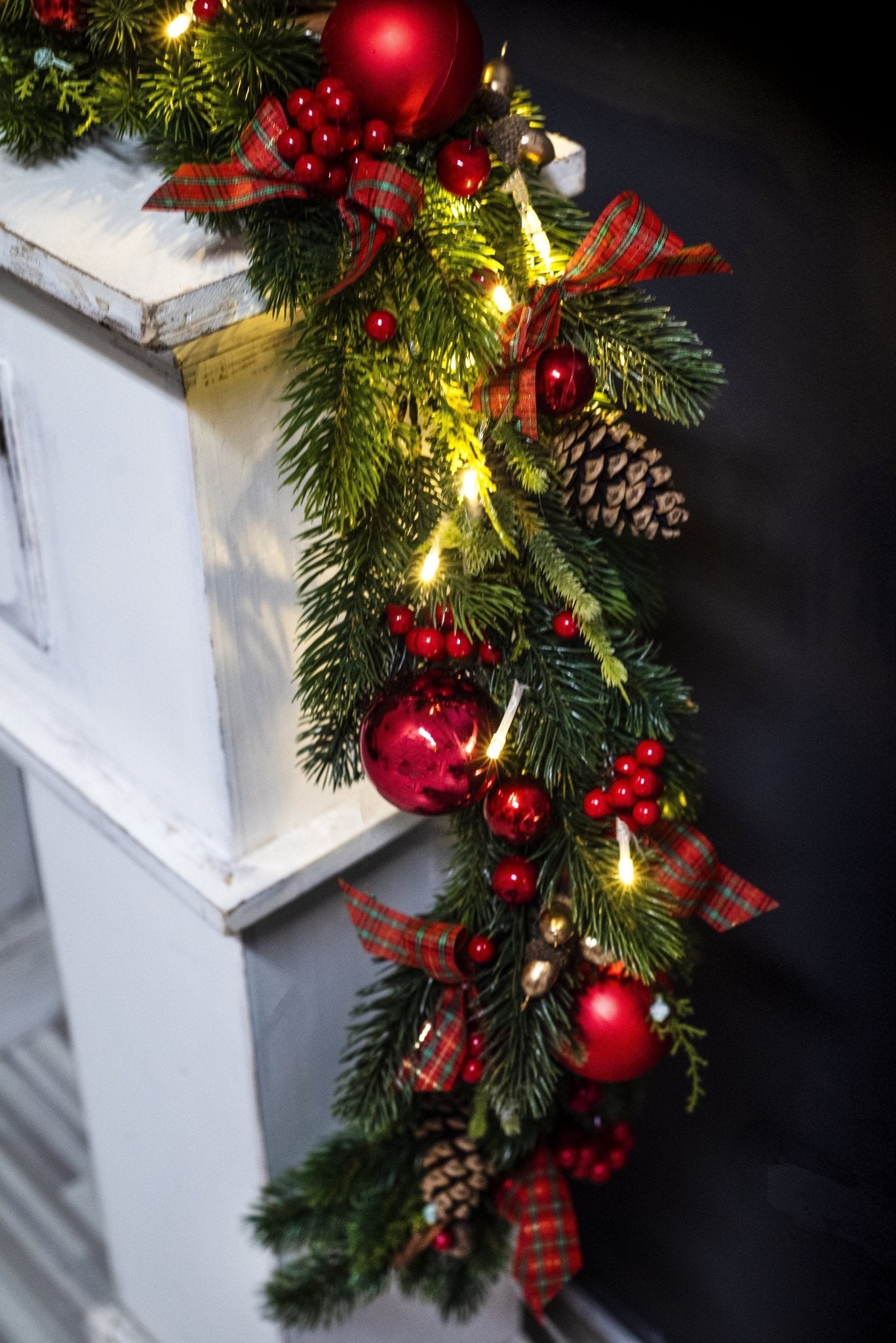 Girlanda swiateczna plus lampki - kwiaty Flower Store Warszawa