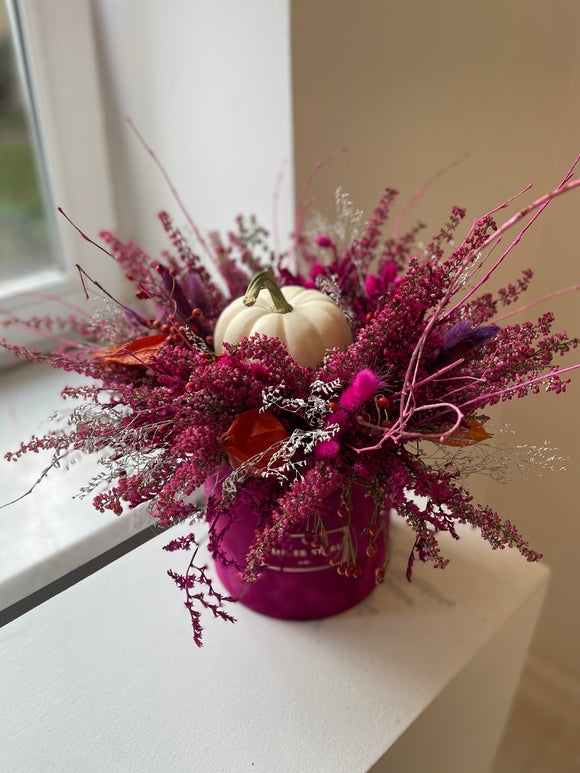 Szalony jesienny flokowany flowerbox z kompozycja