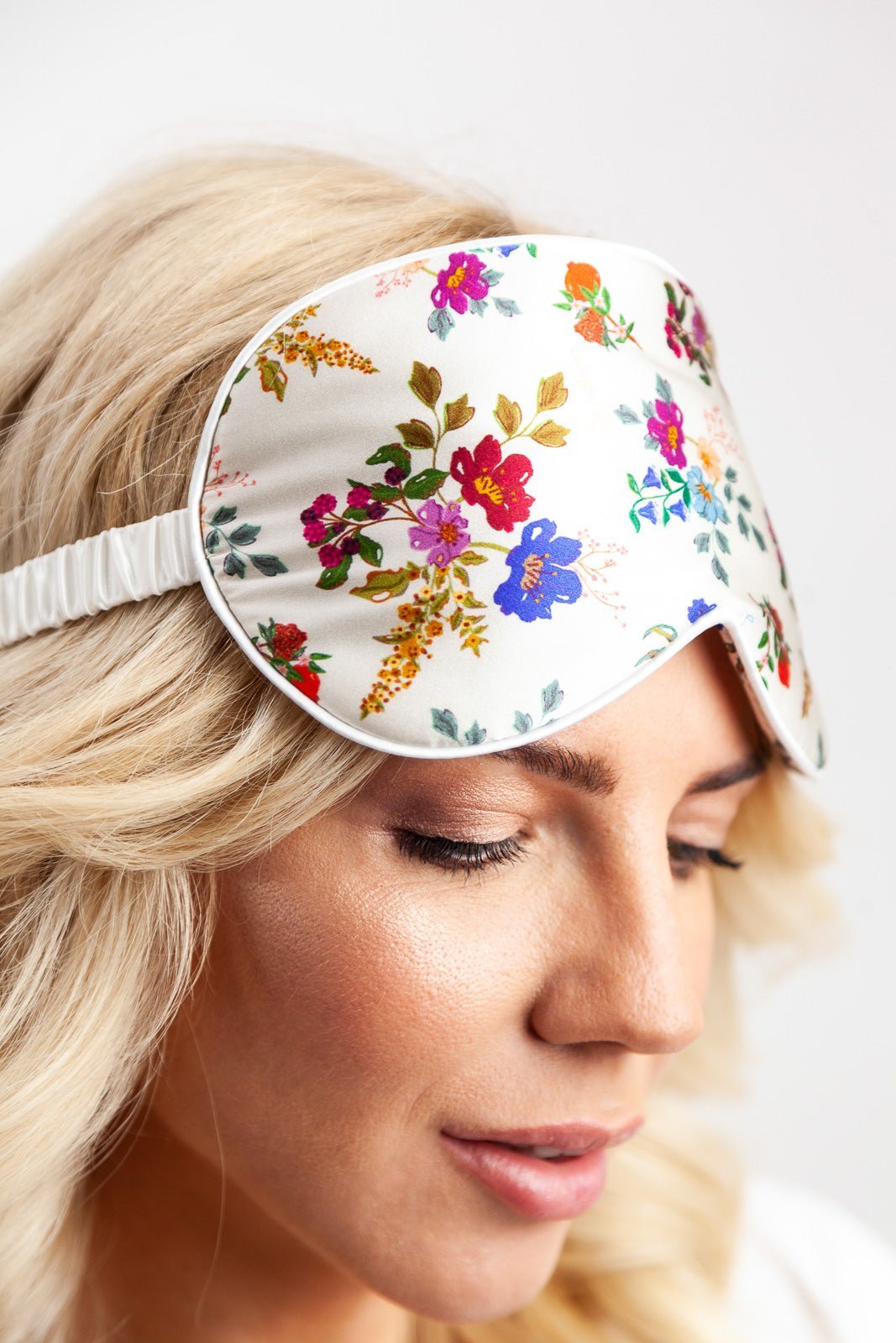 Pre - order Zestaw Prezentowy Jedwabna opaska na oczy Spadiora i Flowerbox Świąteczny - kwiaty Flower Store Warszawa