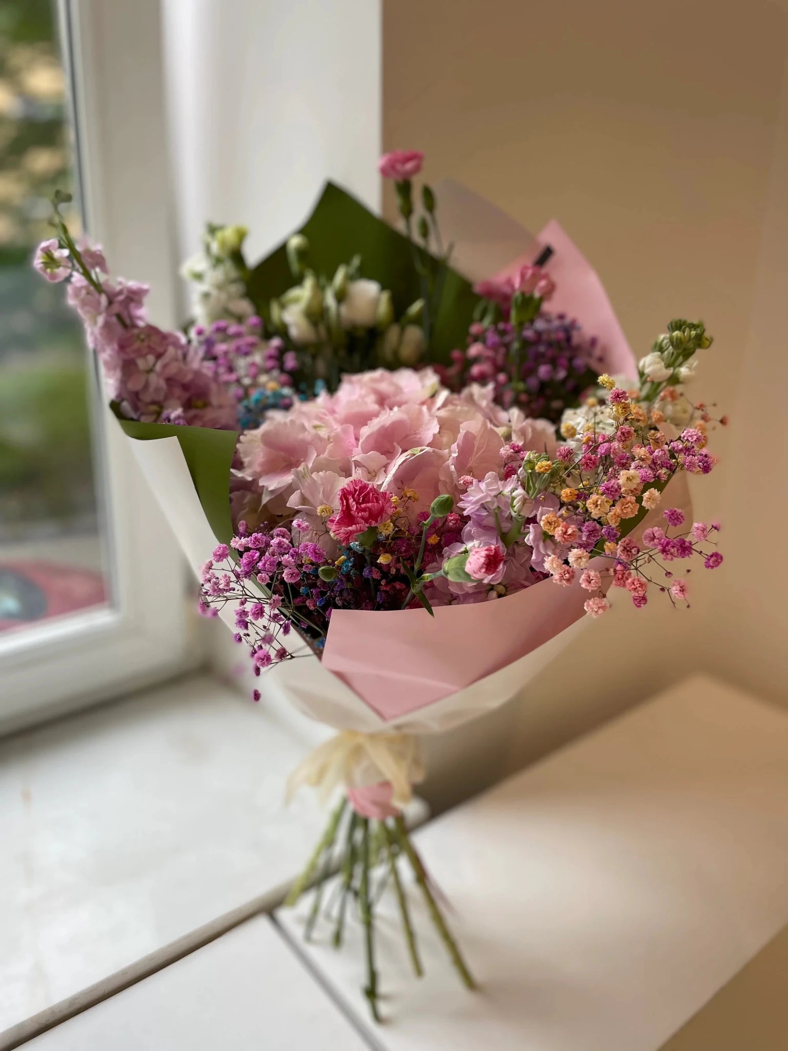 Urodzinowy bukiet - wiosenna kompozycja - kwiaty Flower Store Warszawa