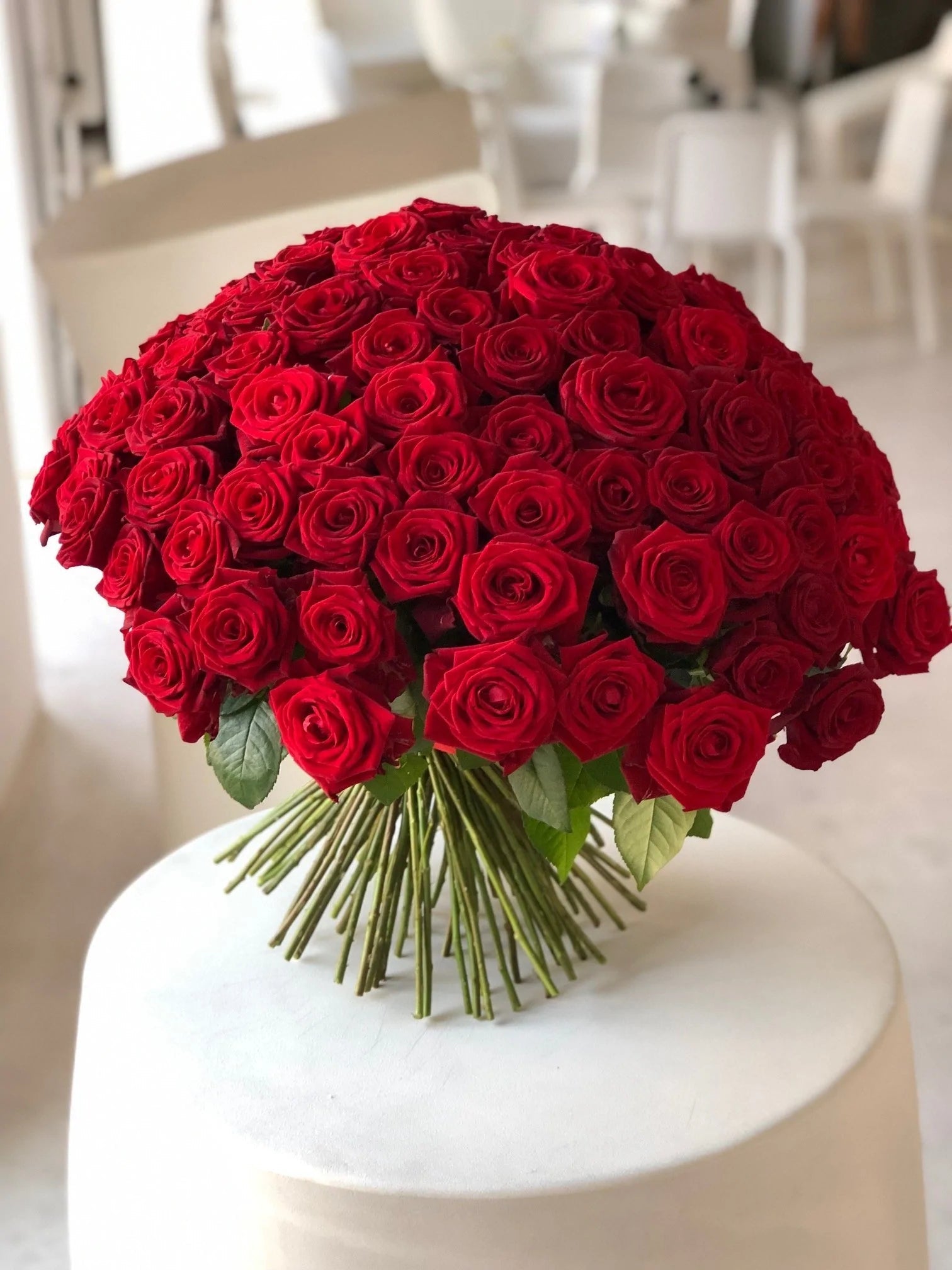 Walentynkowy Bukiet czerwonych róż - kwiaty Flower Store Warszawa