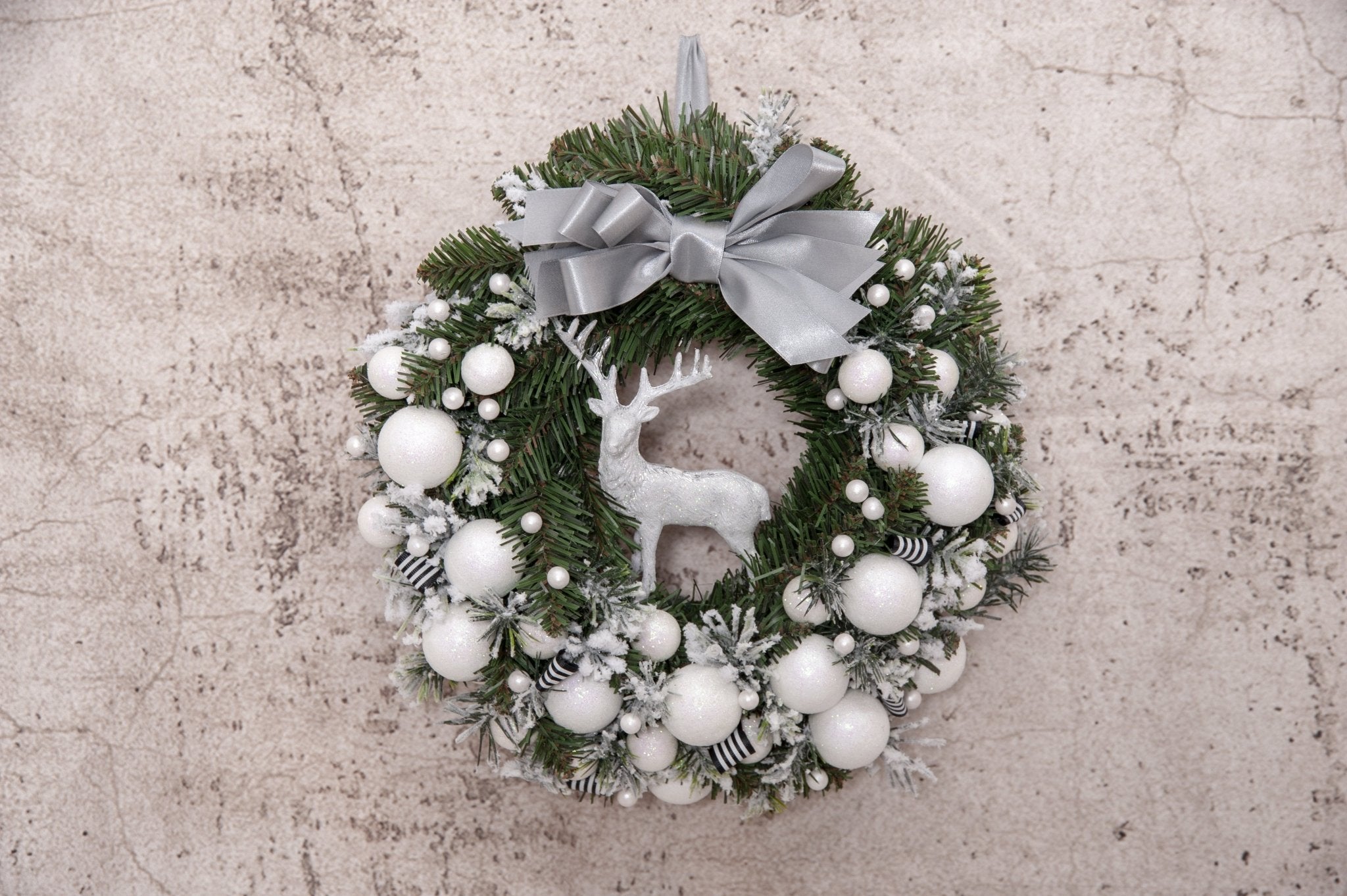 Wianek świąteczny z bielą Christmas Mały - kwiaty Flower Store Warszawa