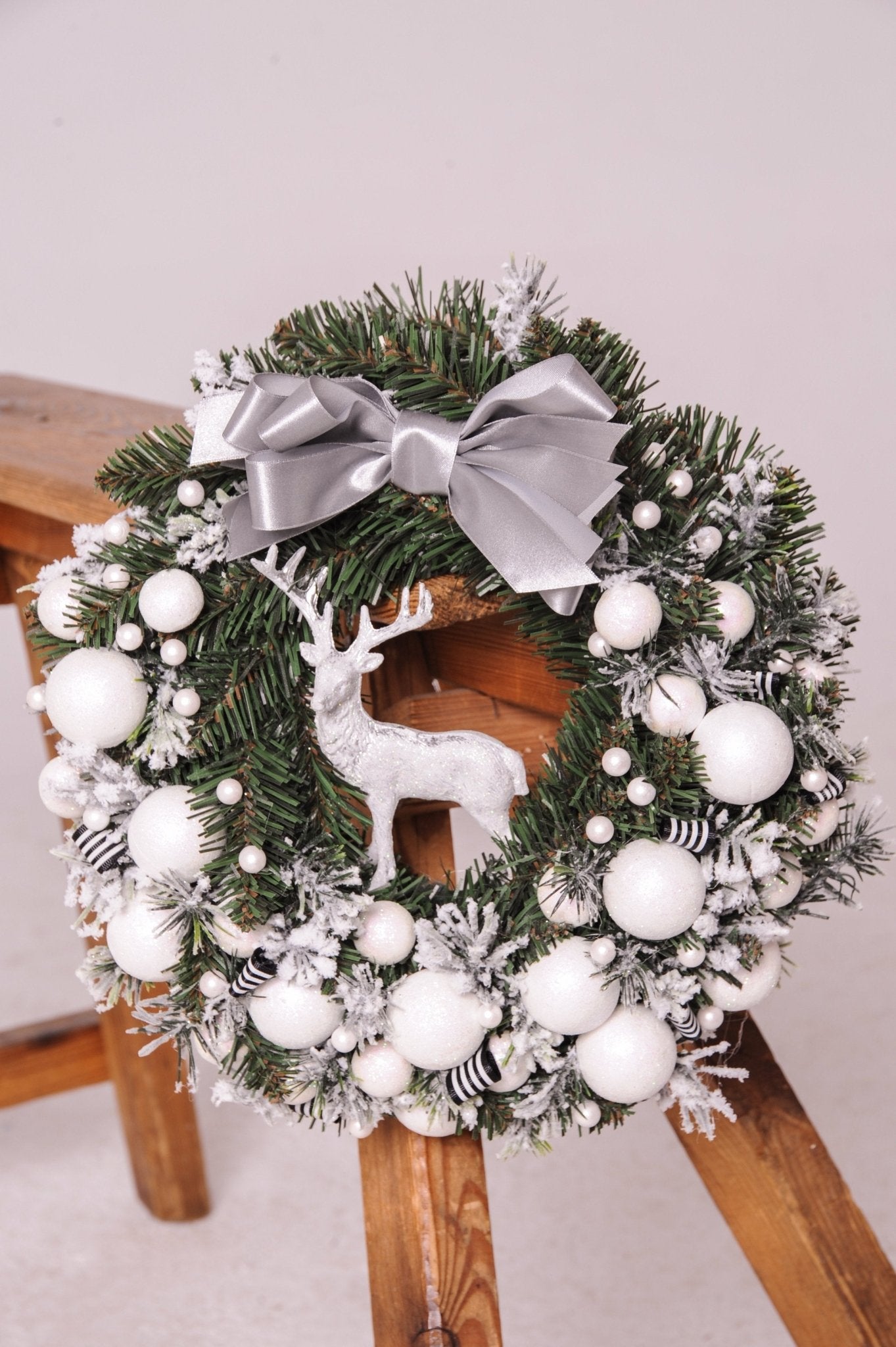 Wianek świąteczny z bielą Christmas Mały - kwiaty Flower Store Warszawa