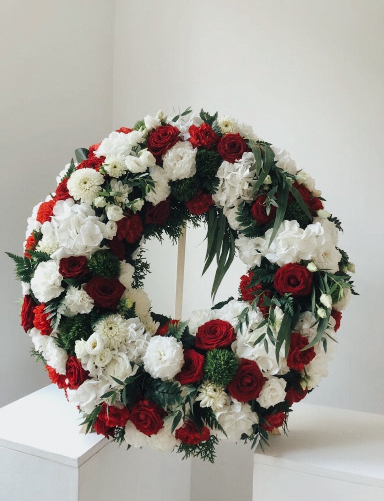 Wieniec Pogrzebowy - kwiaty Flower Store Warszawa