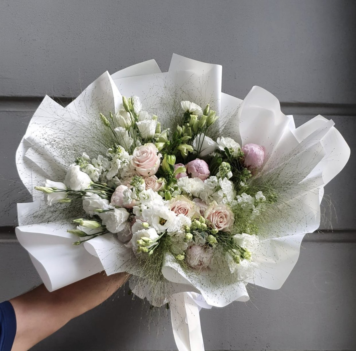 Zmysłowy Bukiet - wiosenna kompozycja - kwiaty Flower Store Warszawa